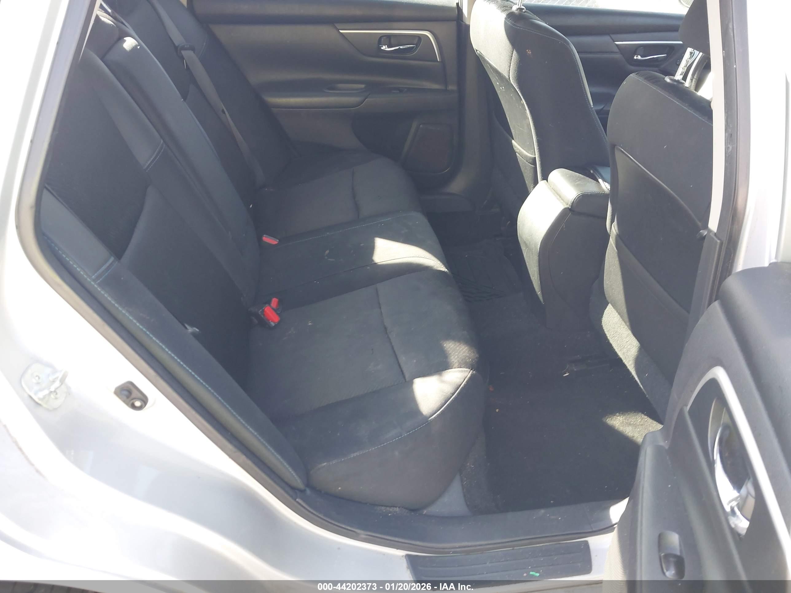 NISSAN ALTIMA image 8