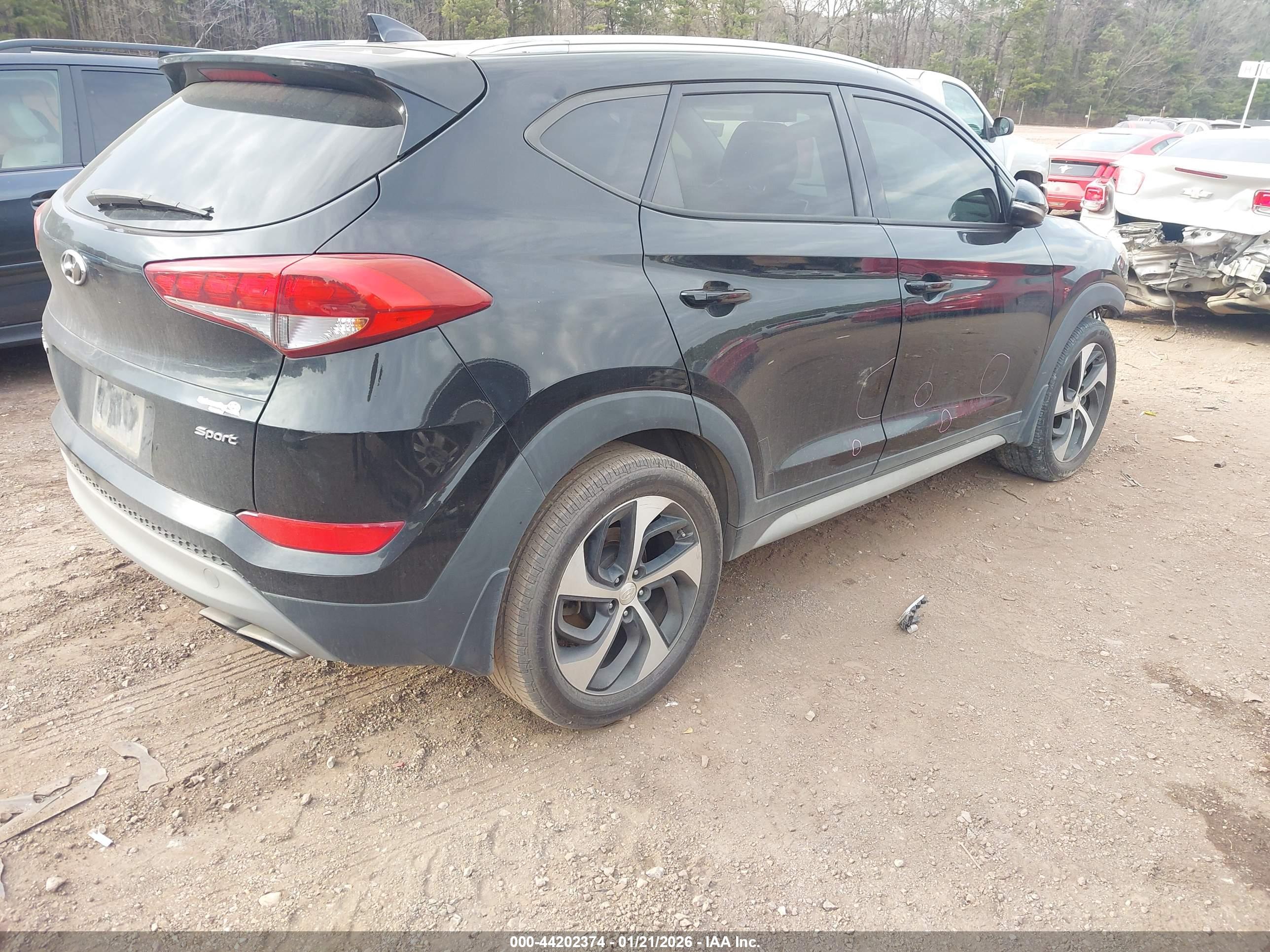 HYUNDAI TUCSON image 4
