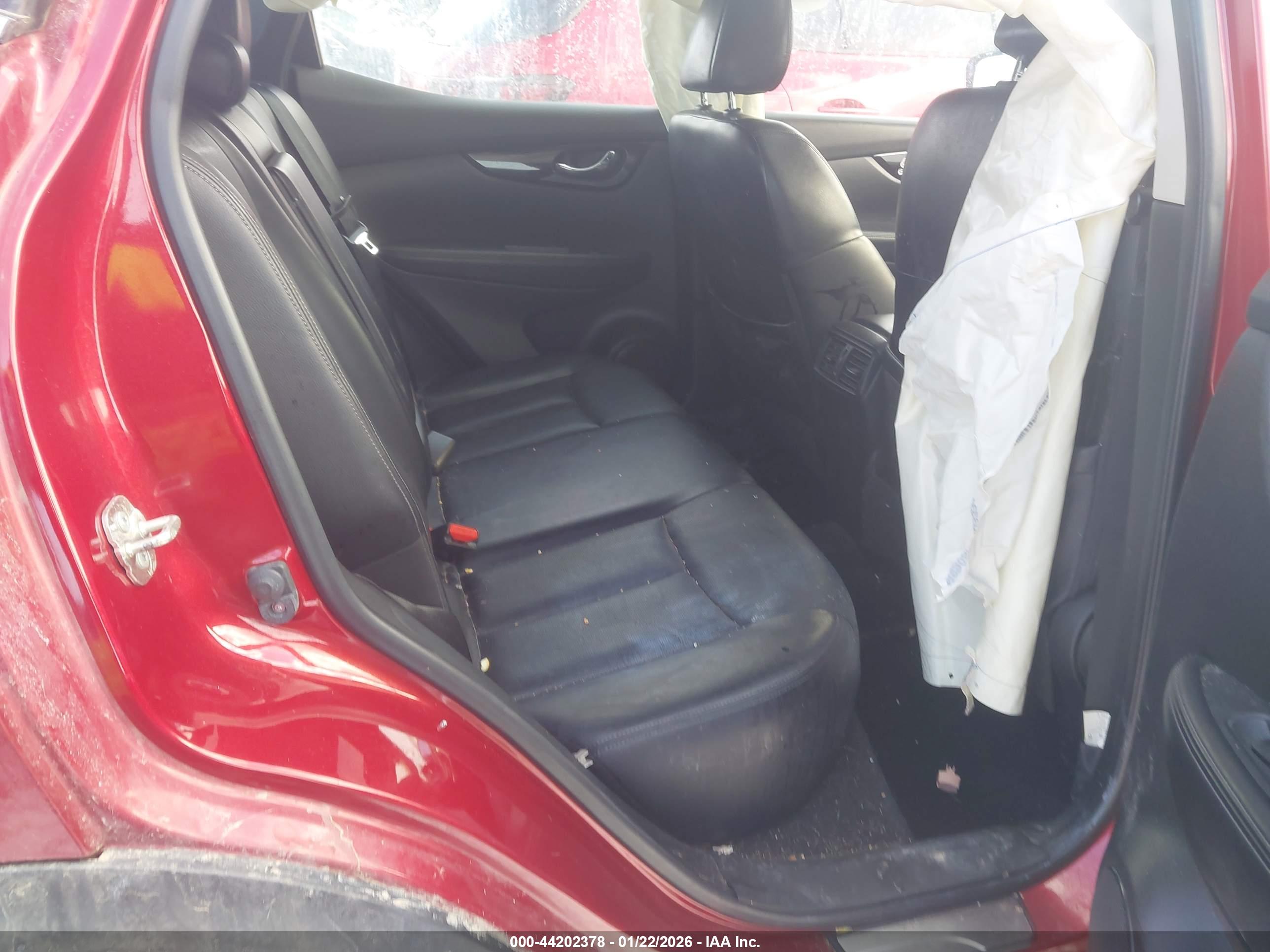 NISSAN ROGUE image 8