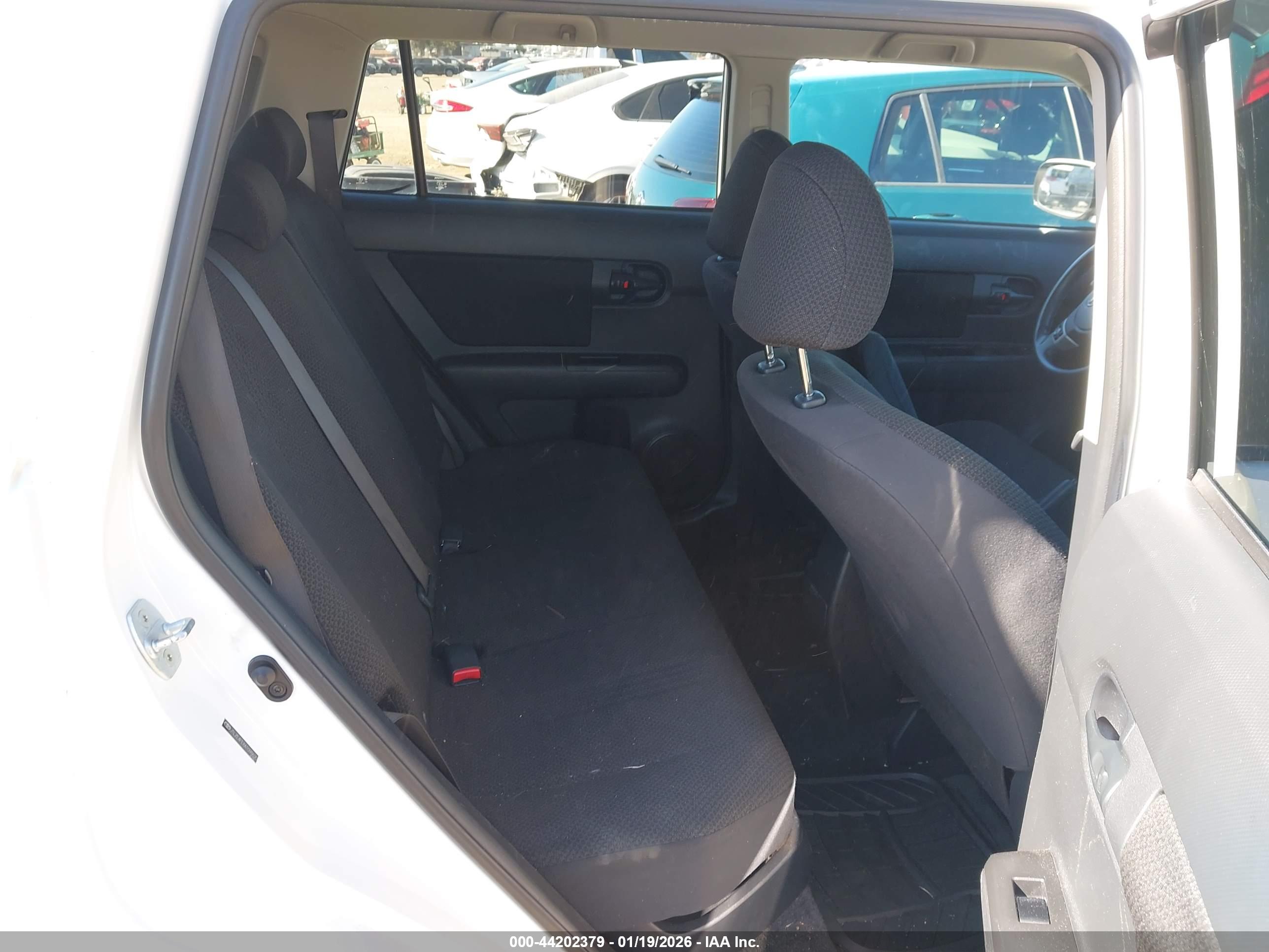 SCION XB image 8