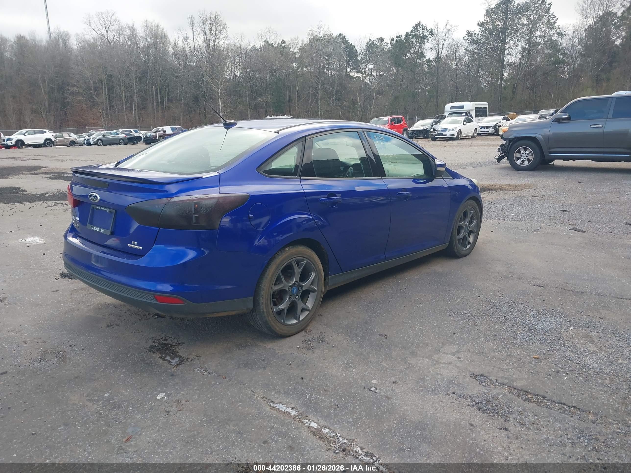 FORD FOCUS image 4