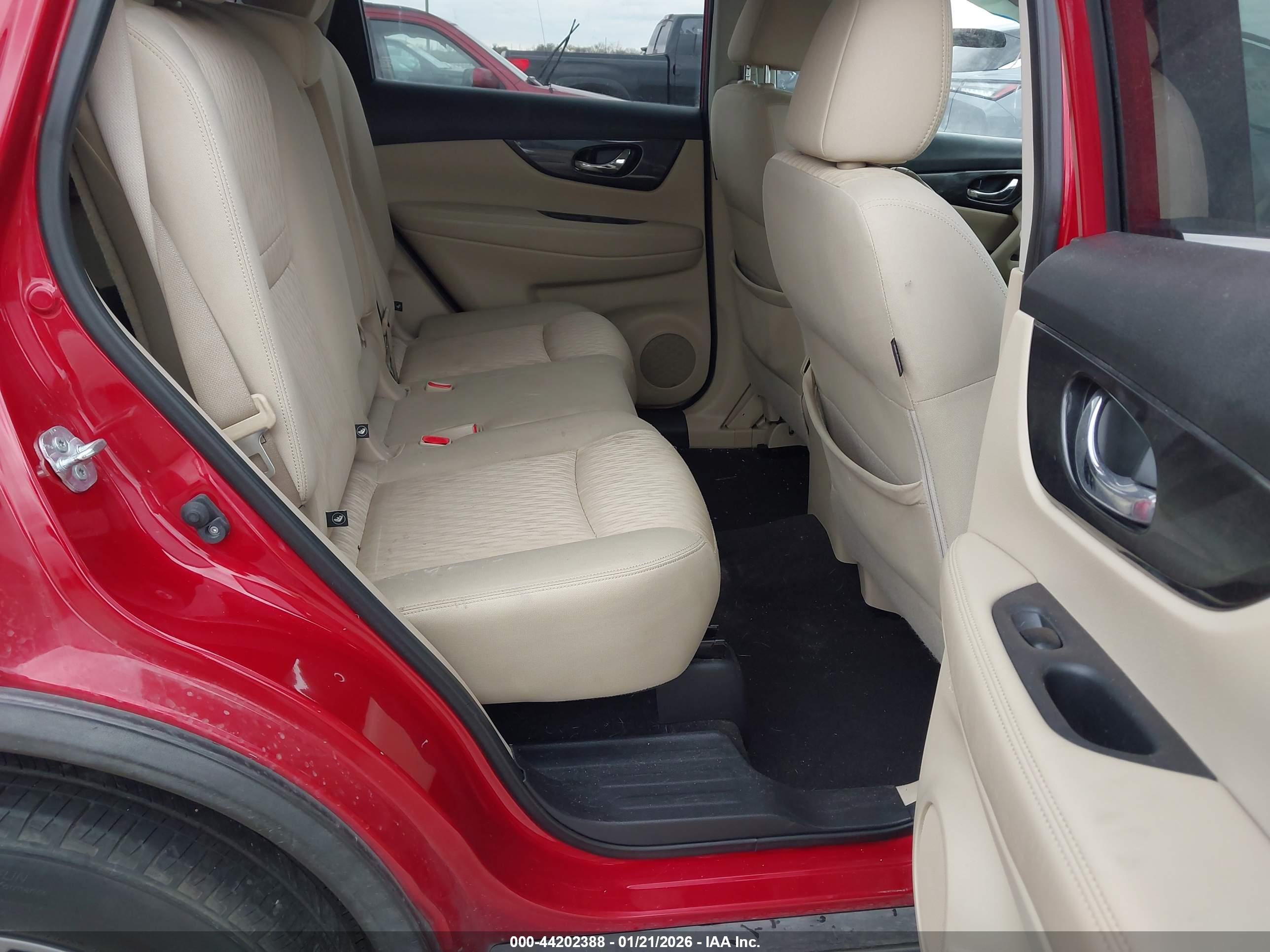 NISSAN ROGUE image 8