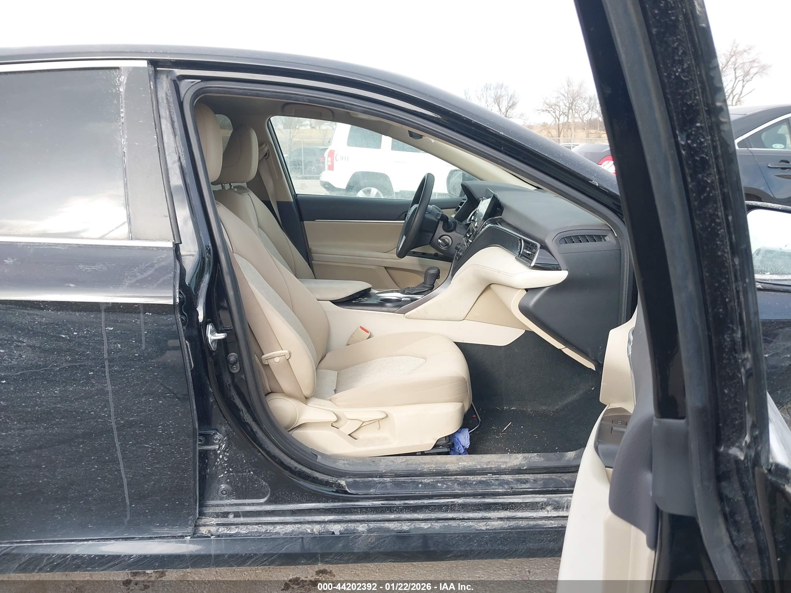 TOYOTA CAMRY image 5