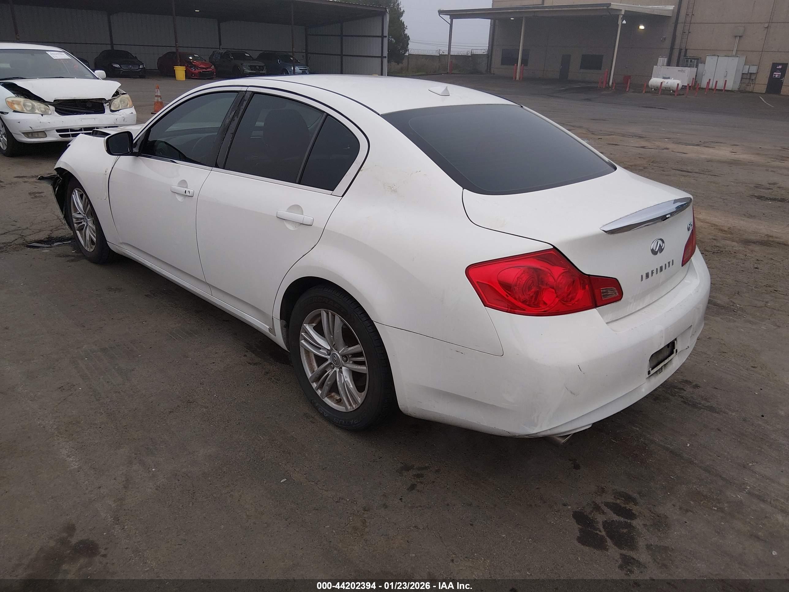 INFINITI G25 image 3