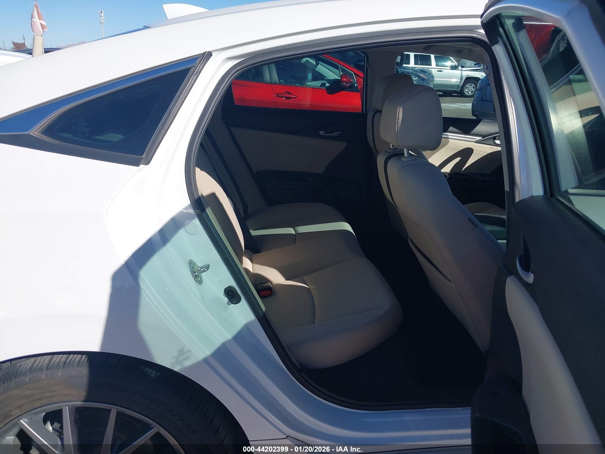 HONDA CIVIC image 8