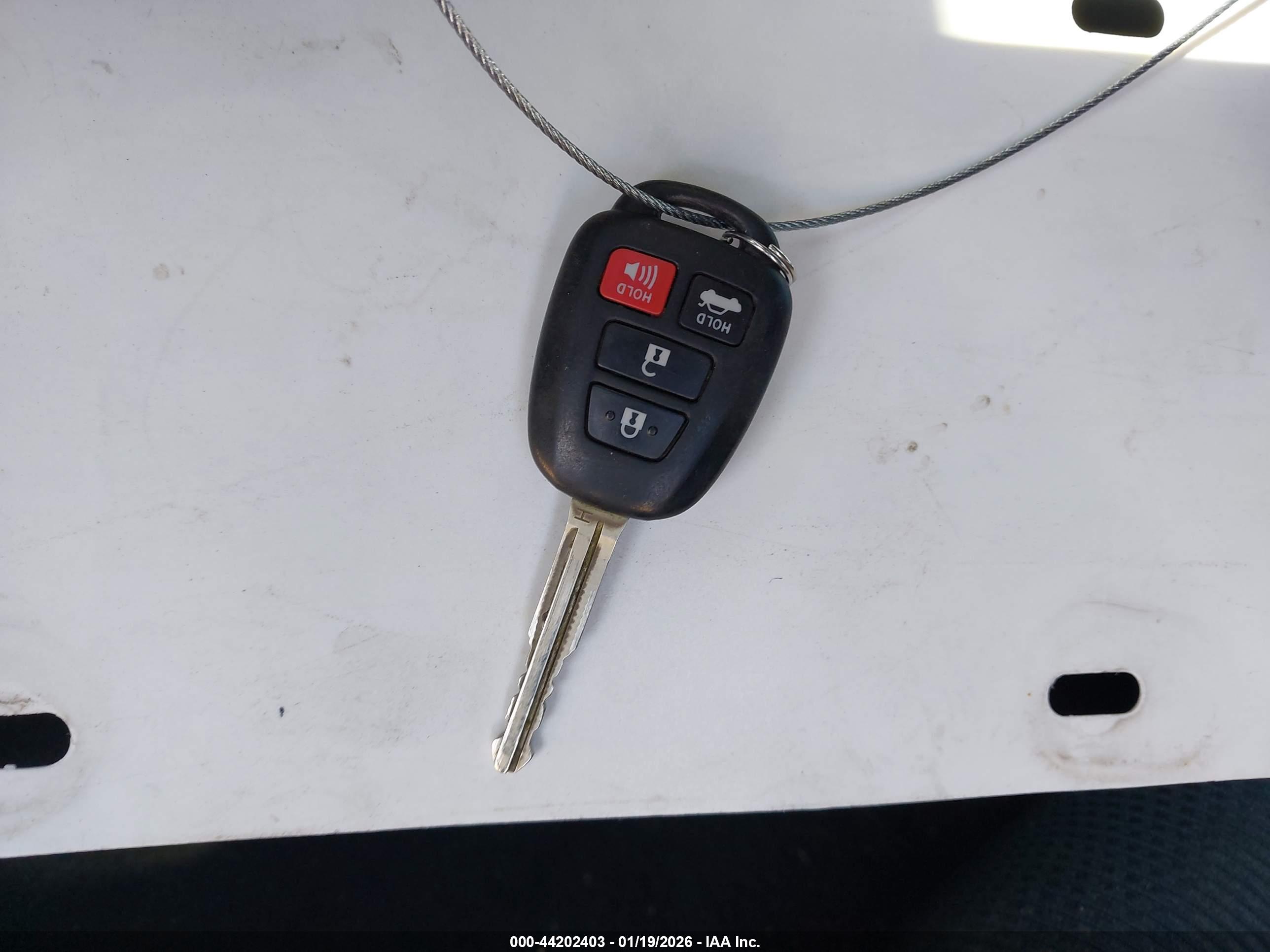 TOYOTA CAMRY image 11