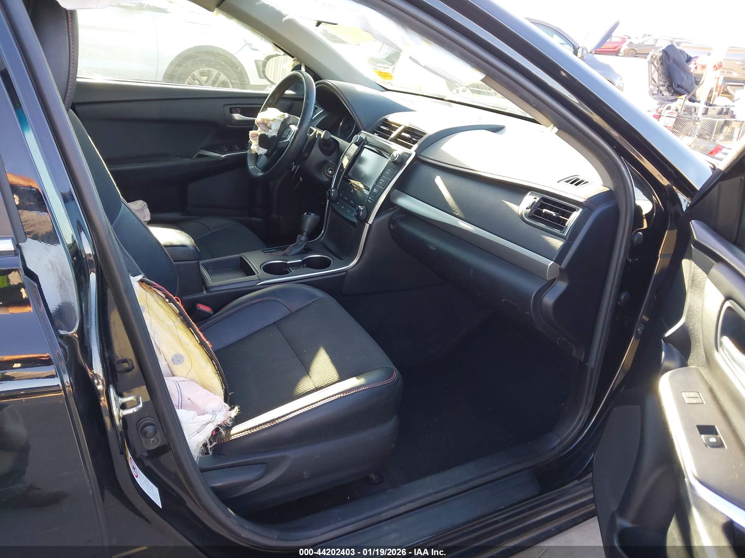 TOYOTA CAMRY image 5
