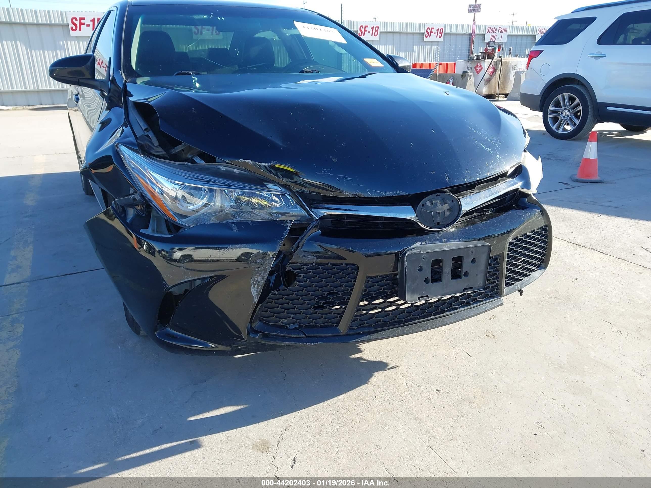 TOYOTA CAMRY image 6