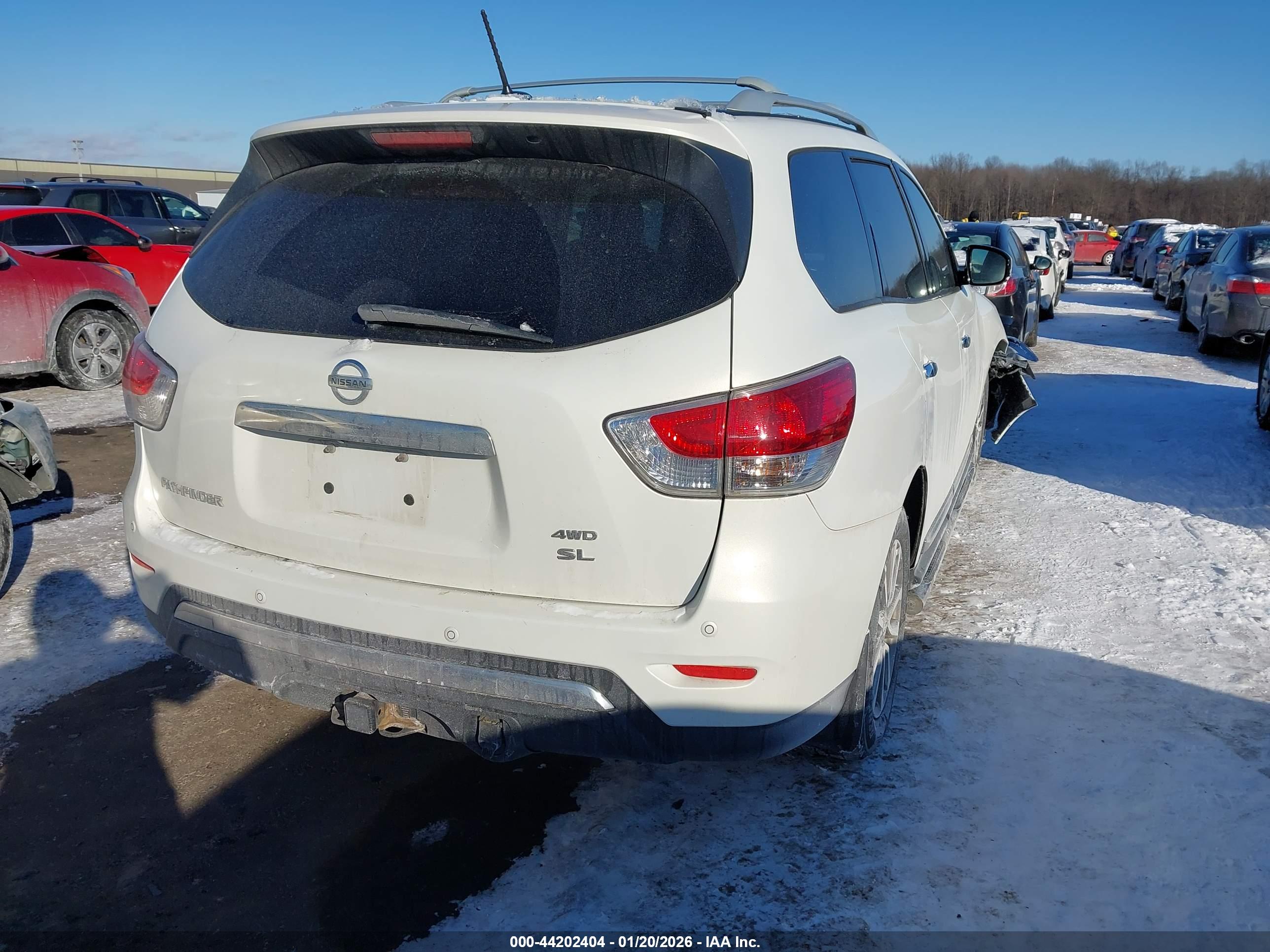 NISSAN PATHFINDER image 4