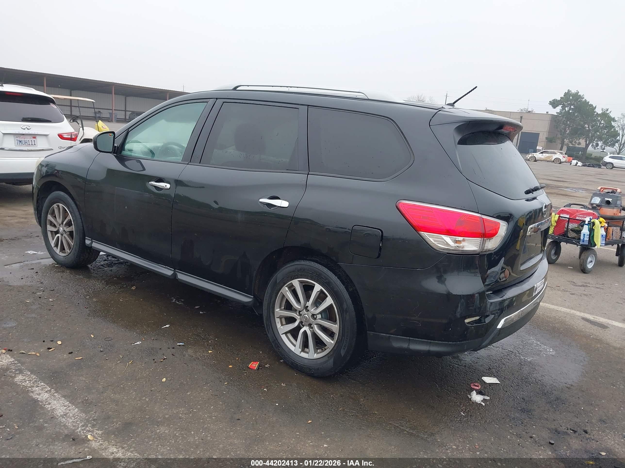 NISSAN PATHFINDER image 3