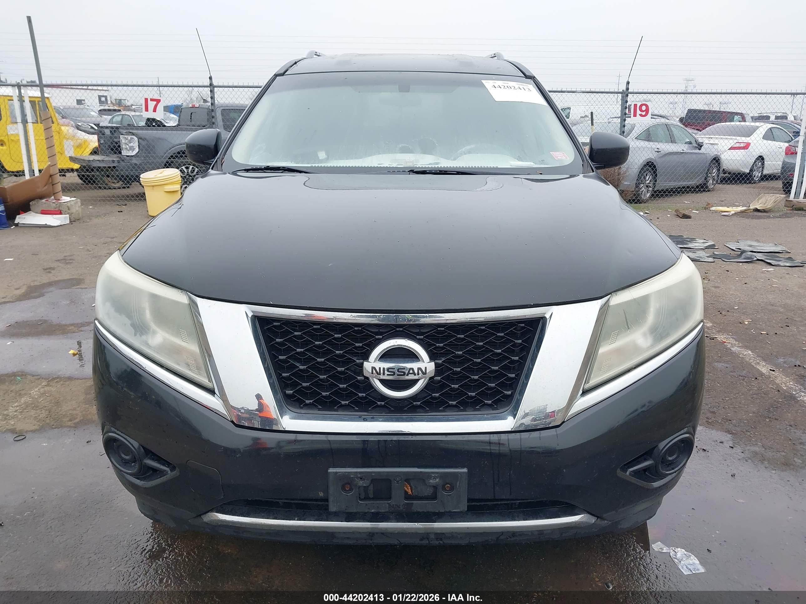 NISSAN PATHFINDER image 6