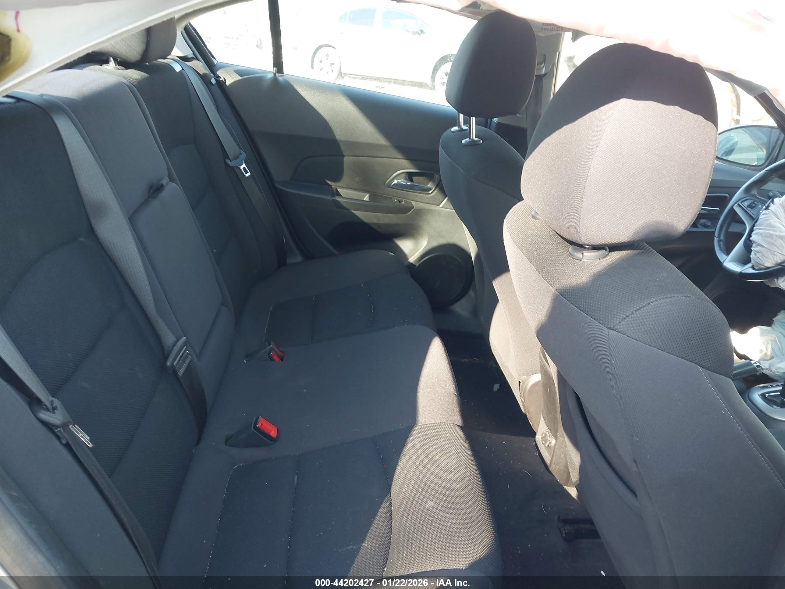 CHEVROLET CRUZE image 8