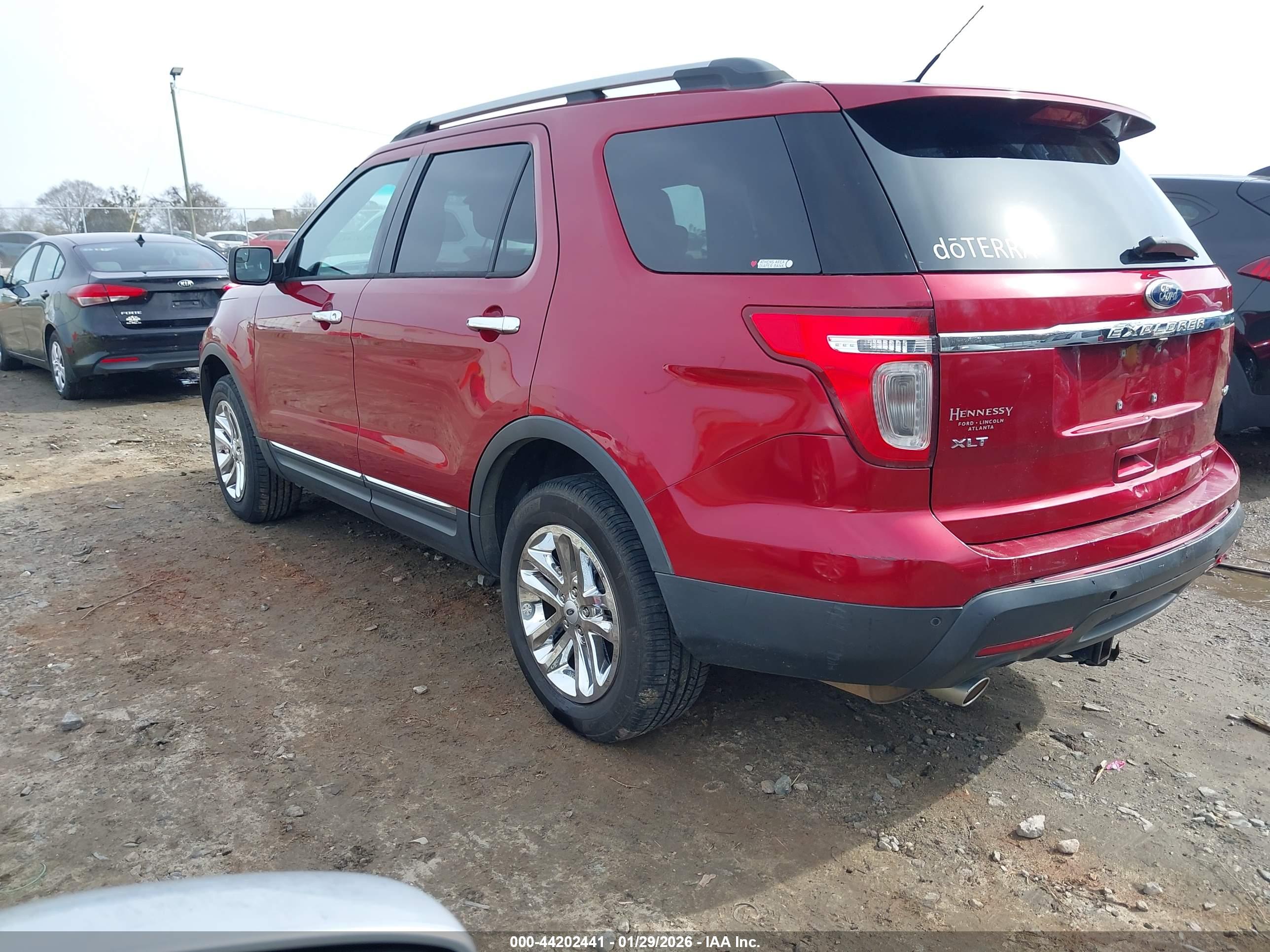 FORD EXPLORER image 3