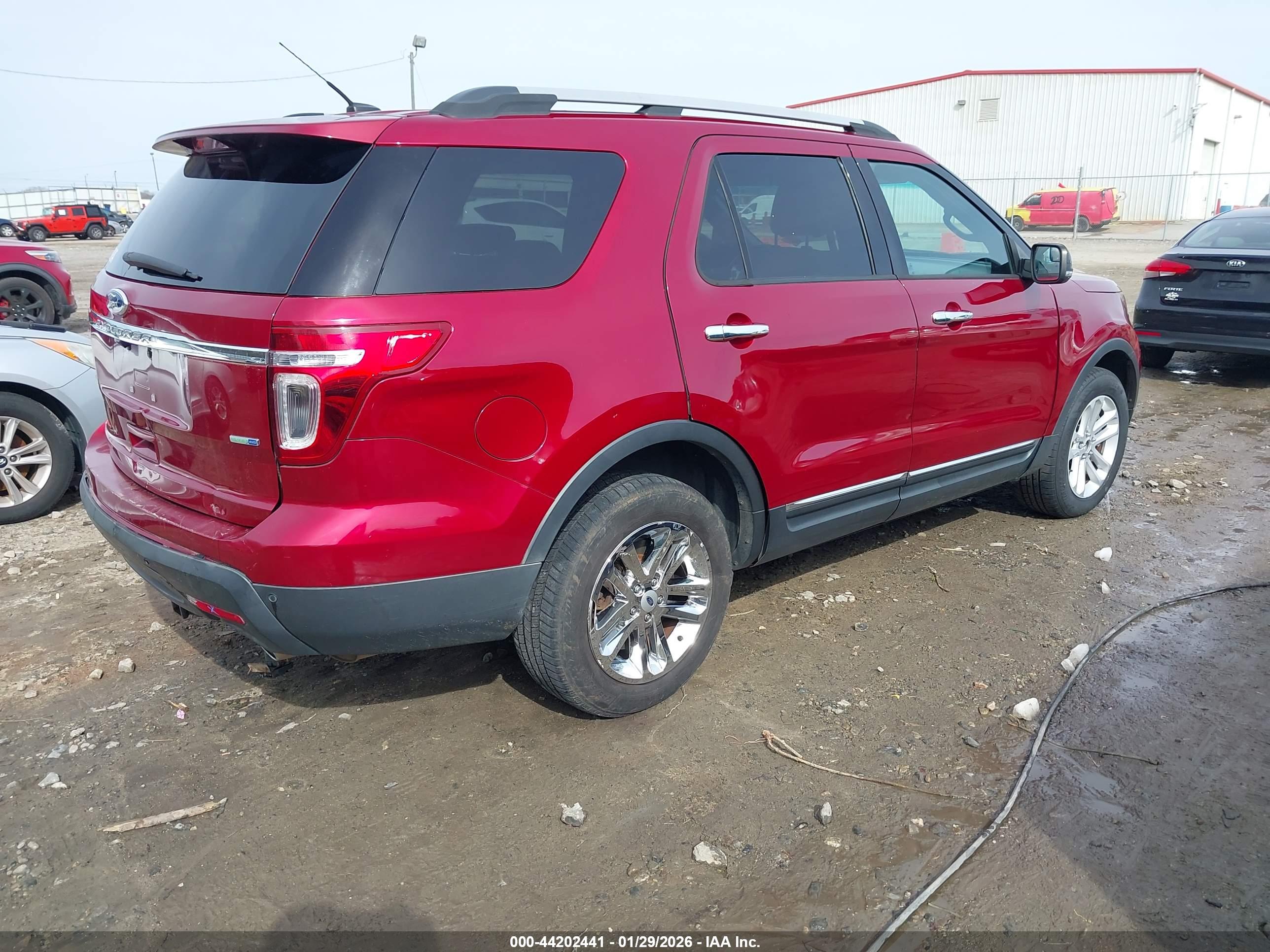 FORD EXPLORER image 4