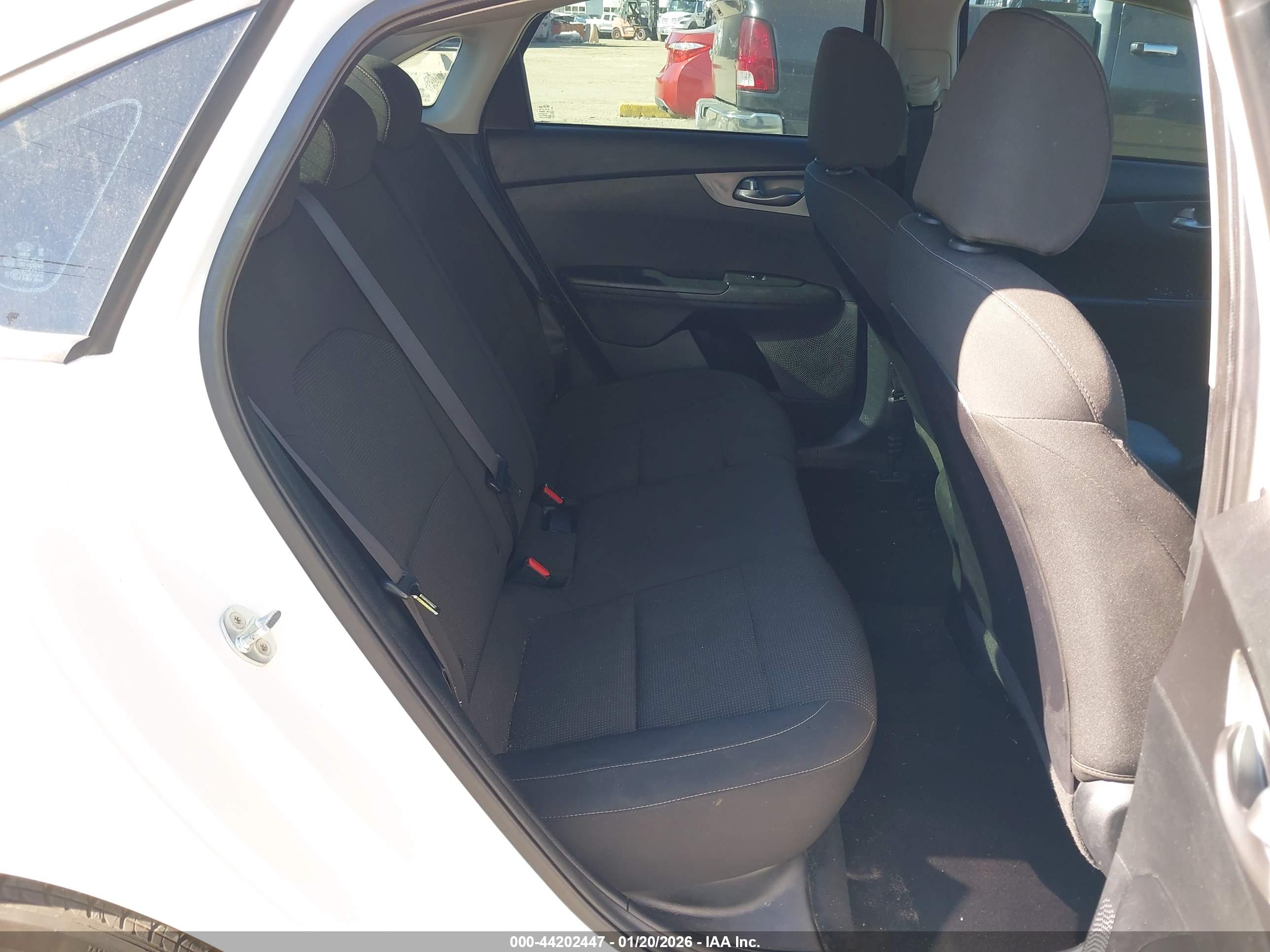 KIA FORTE image 8