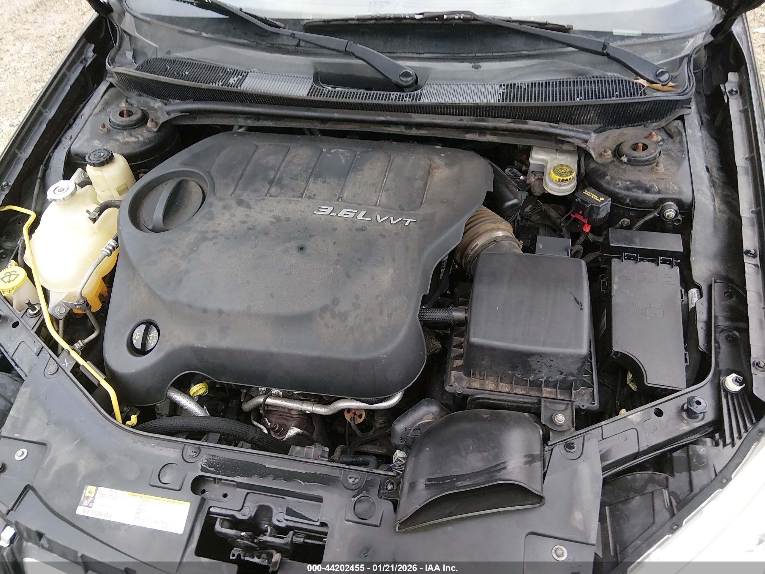 CHRYSLER 200 image 10