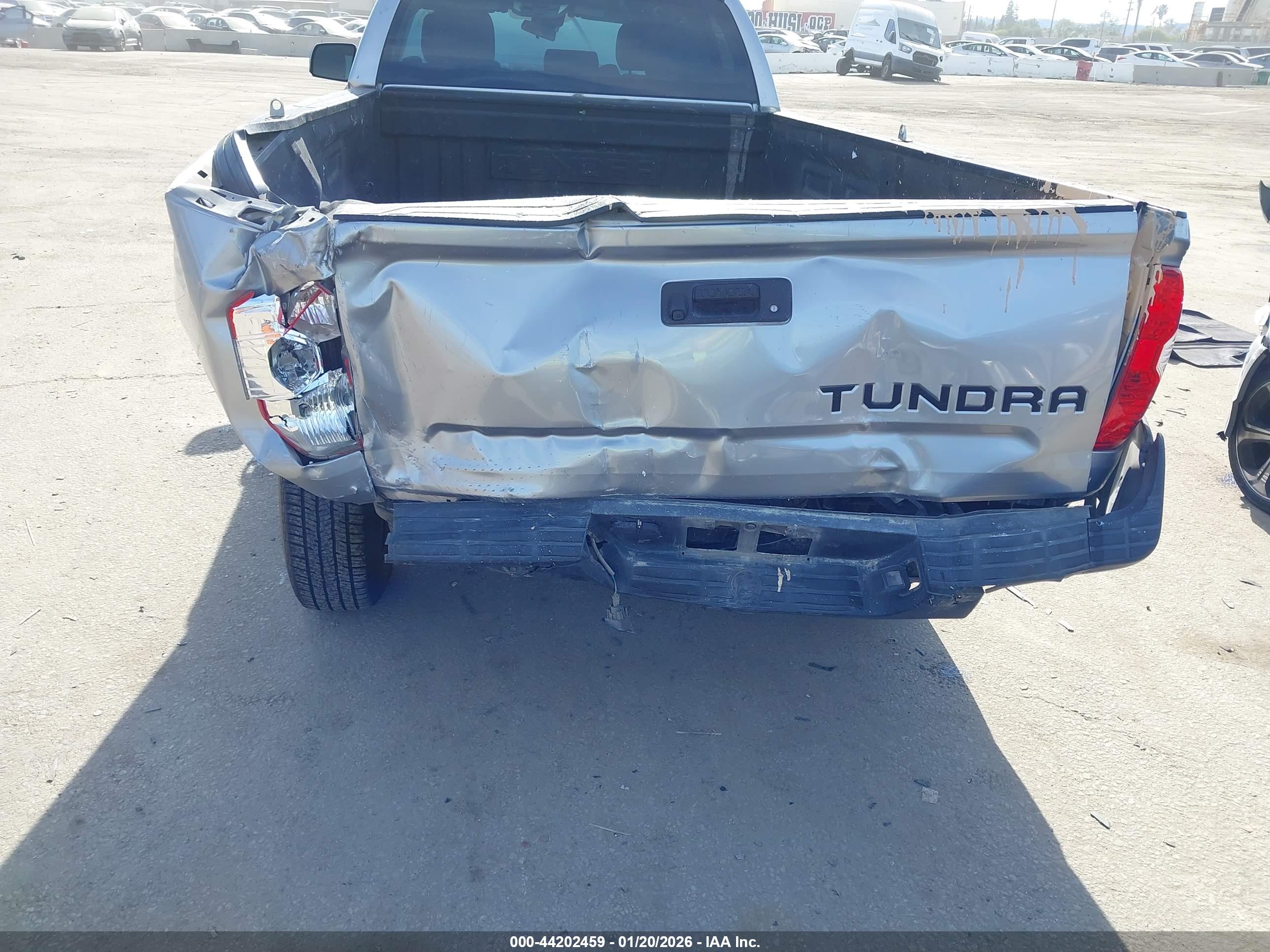 TOYOTA TUNDRA image 6