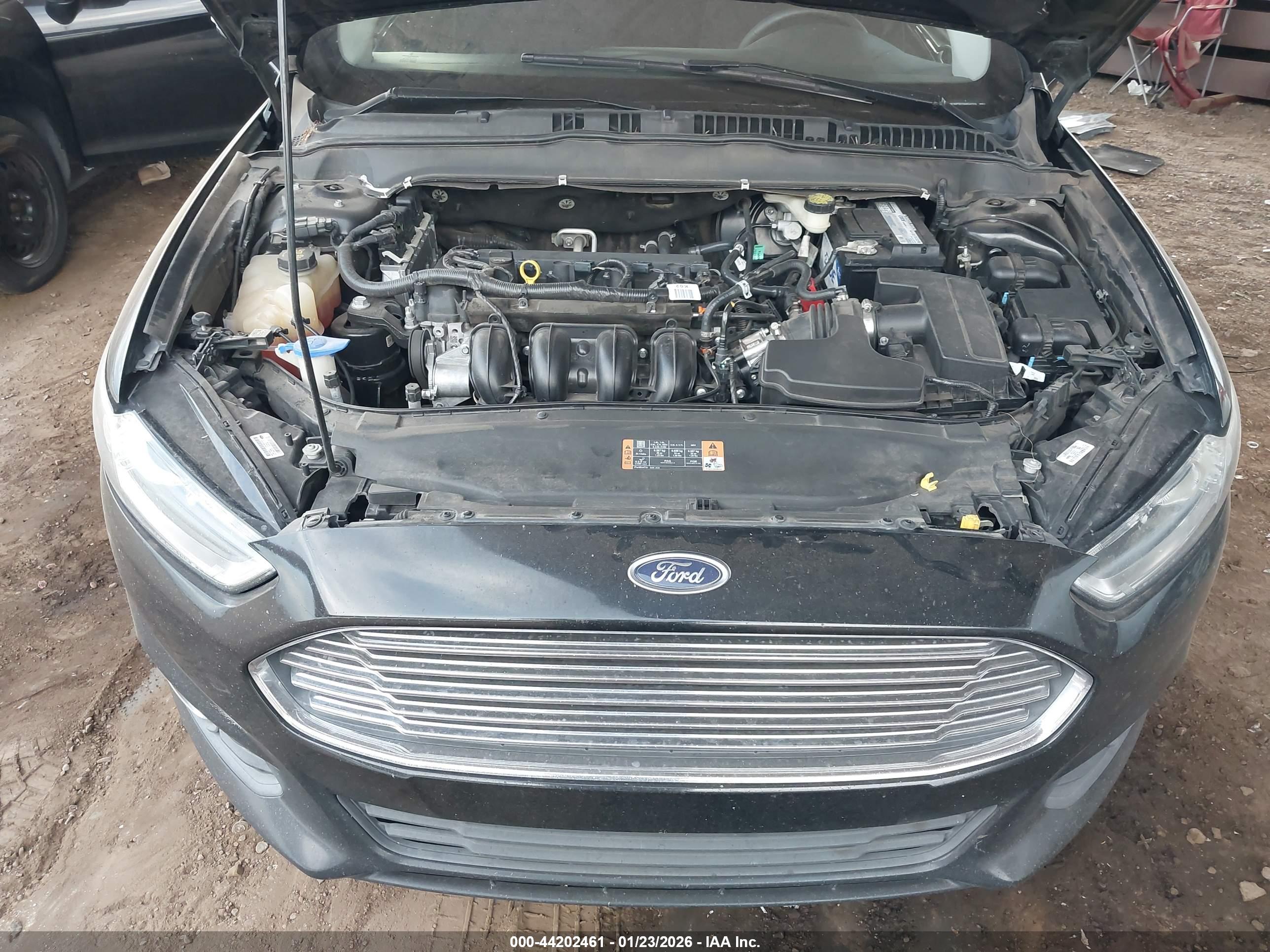 FORD FUSION image 10