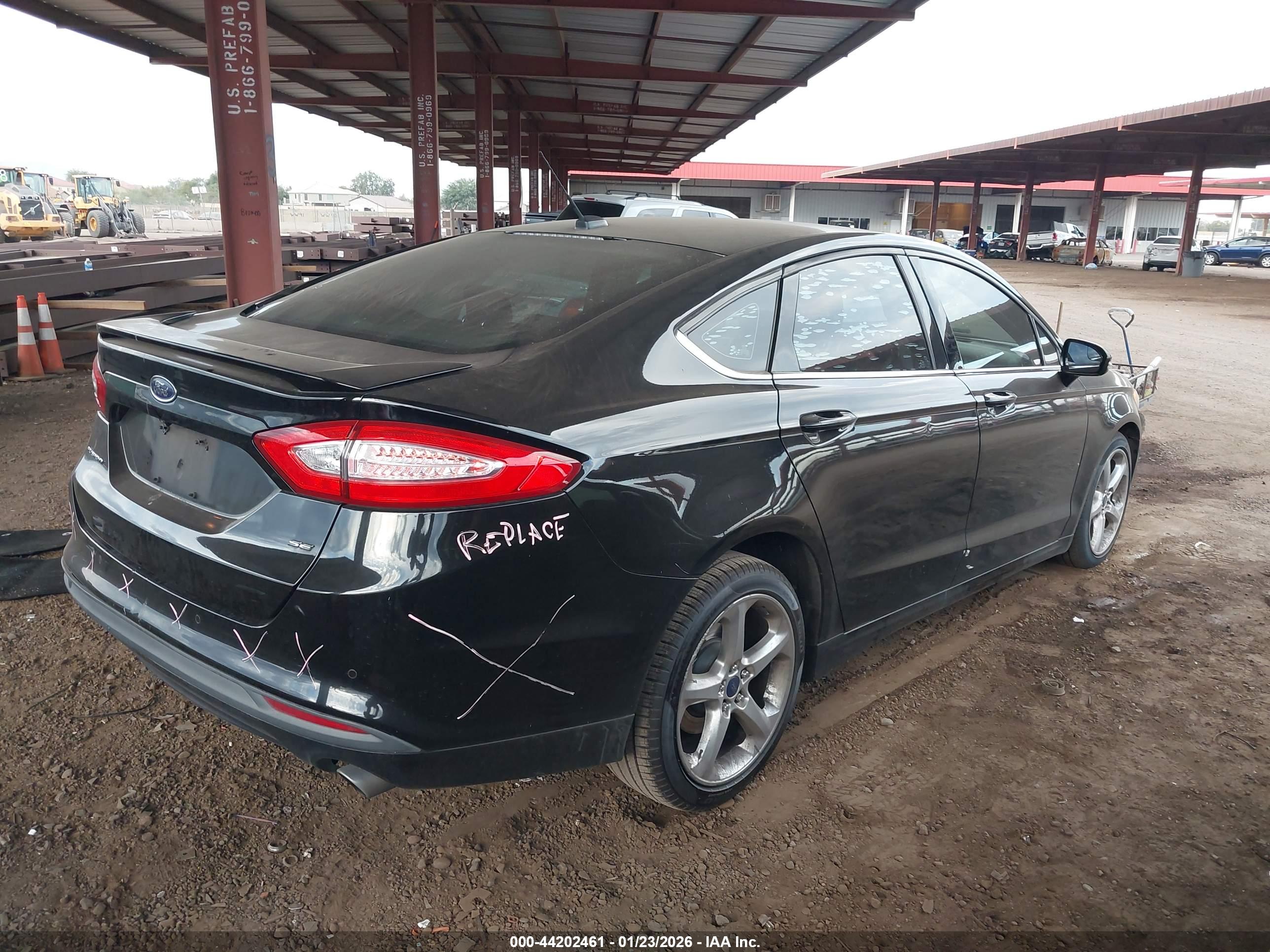 FORD FUSION image 4