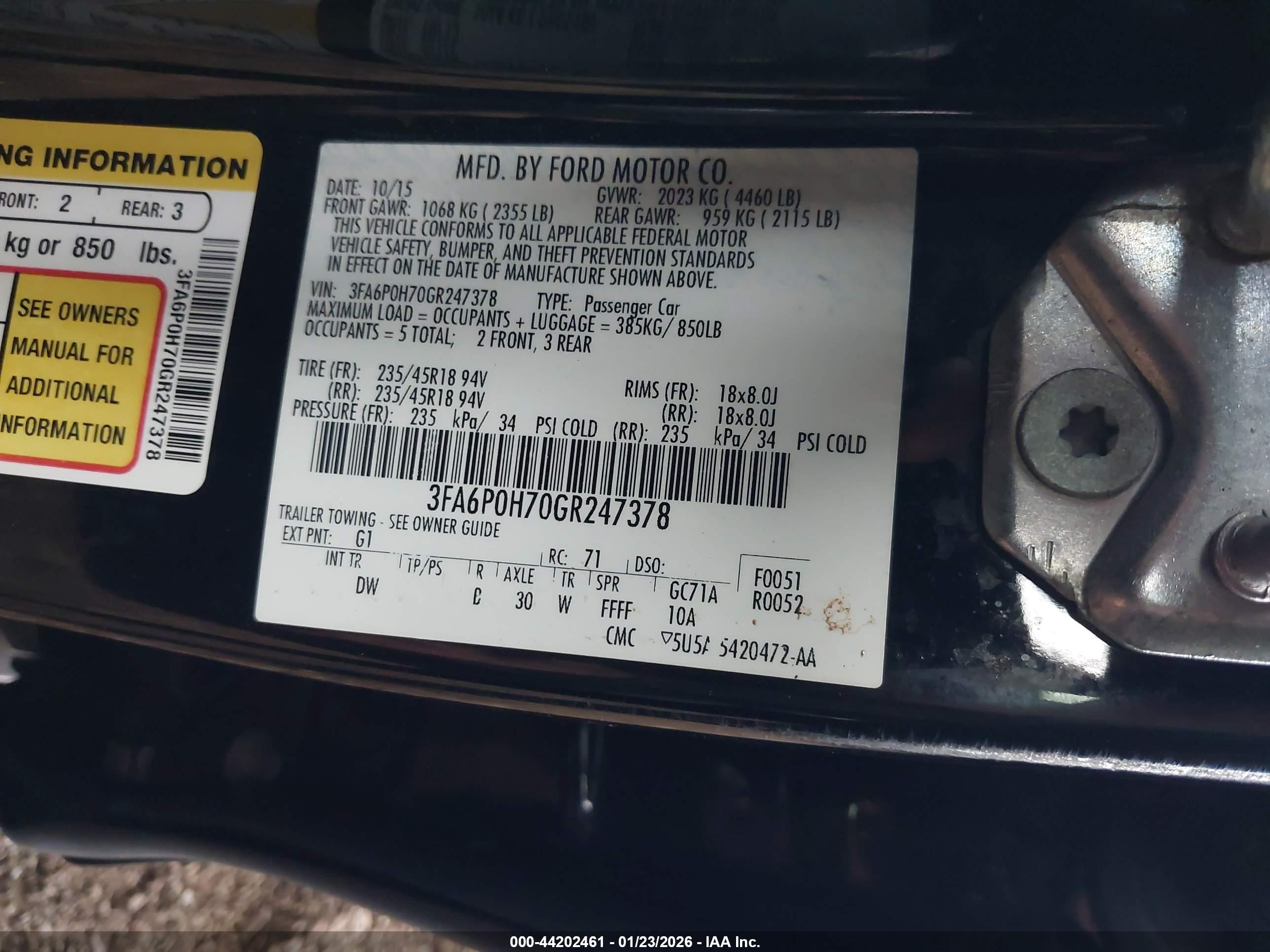 FORD FUSION image 9