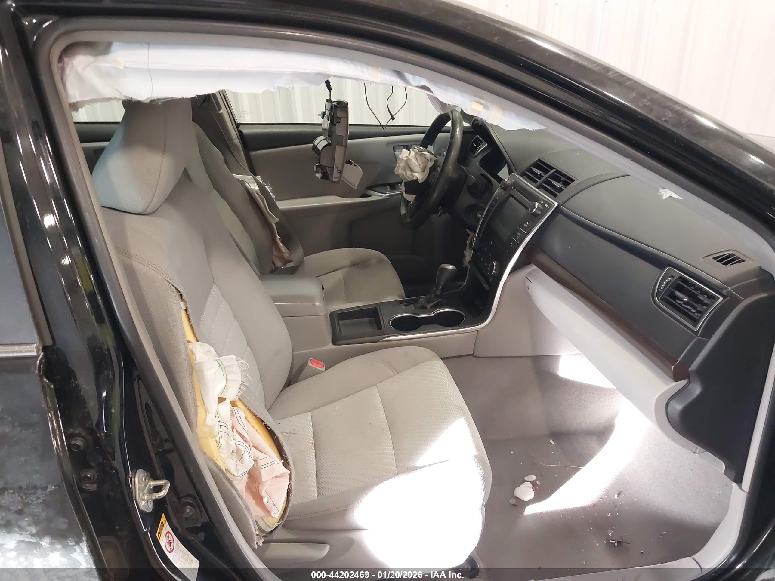 TOYOTA CAMRY image 5
