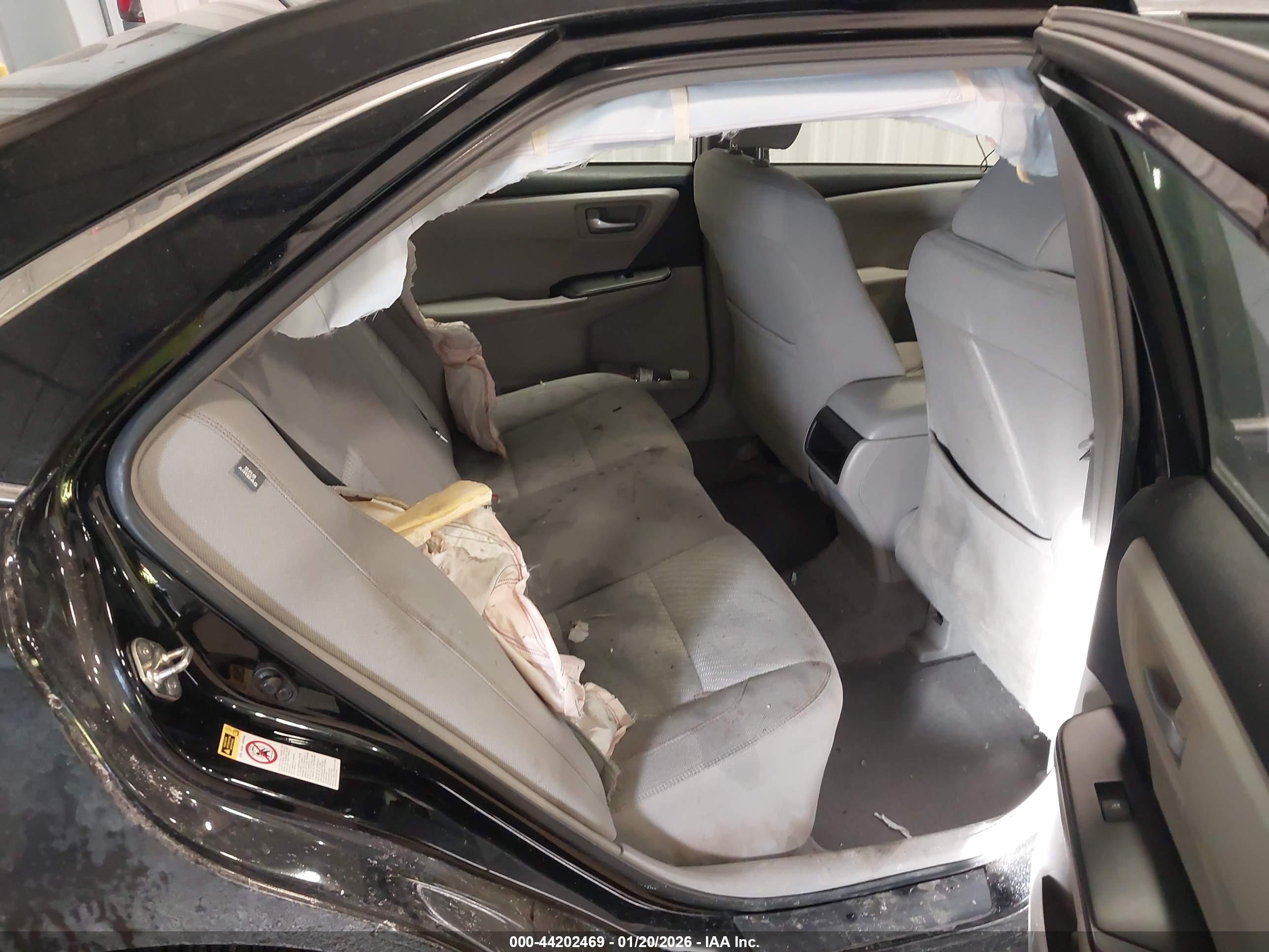 TOYOTA CAMRY image 8