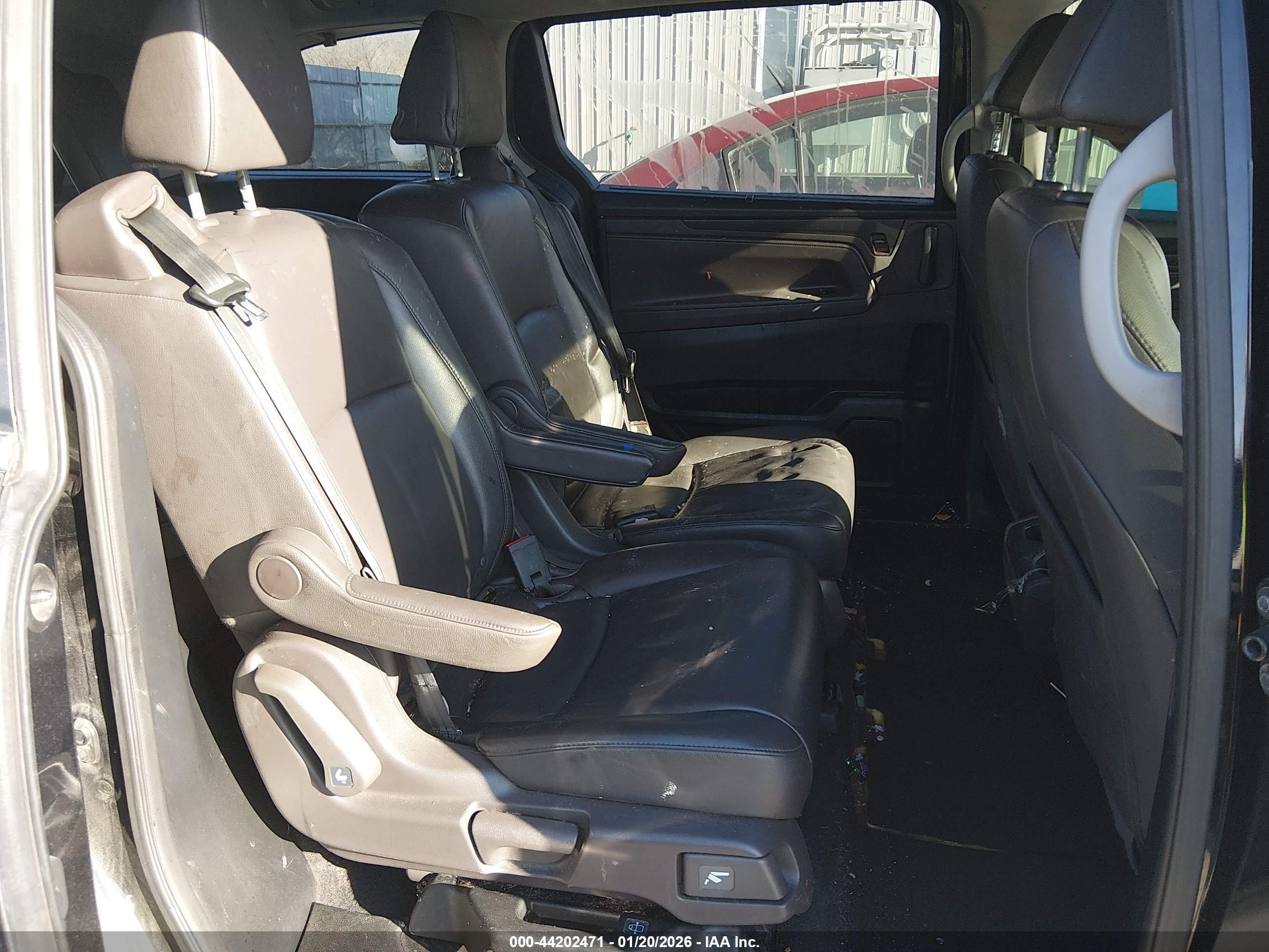 HONDA ODYSSEY image 8
