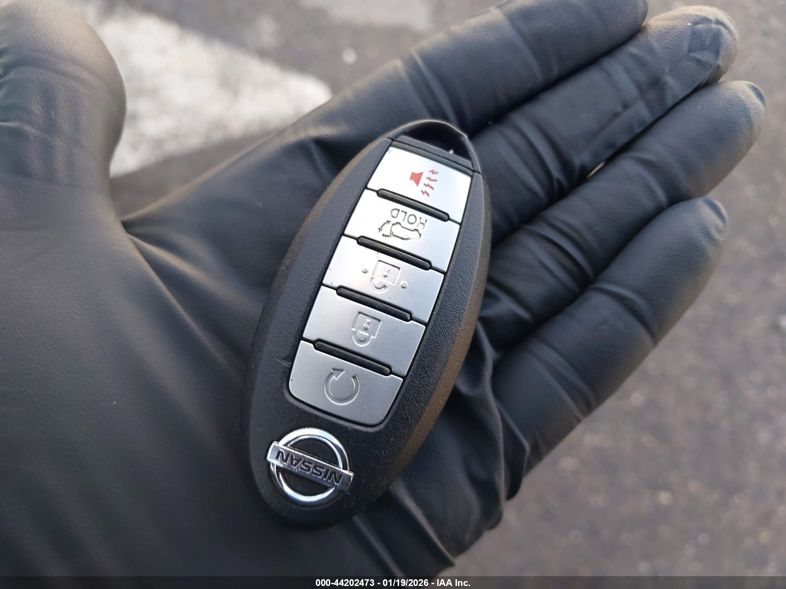 NISSAN ROGUE image 11