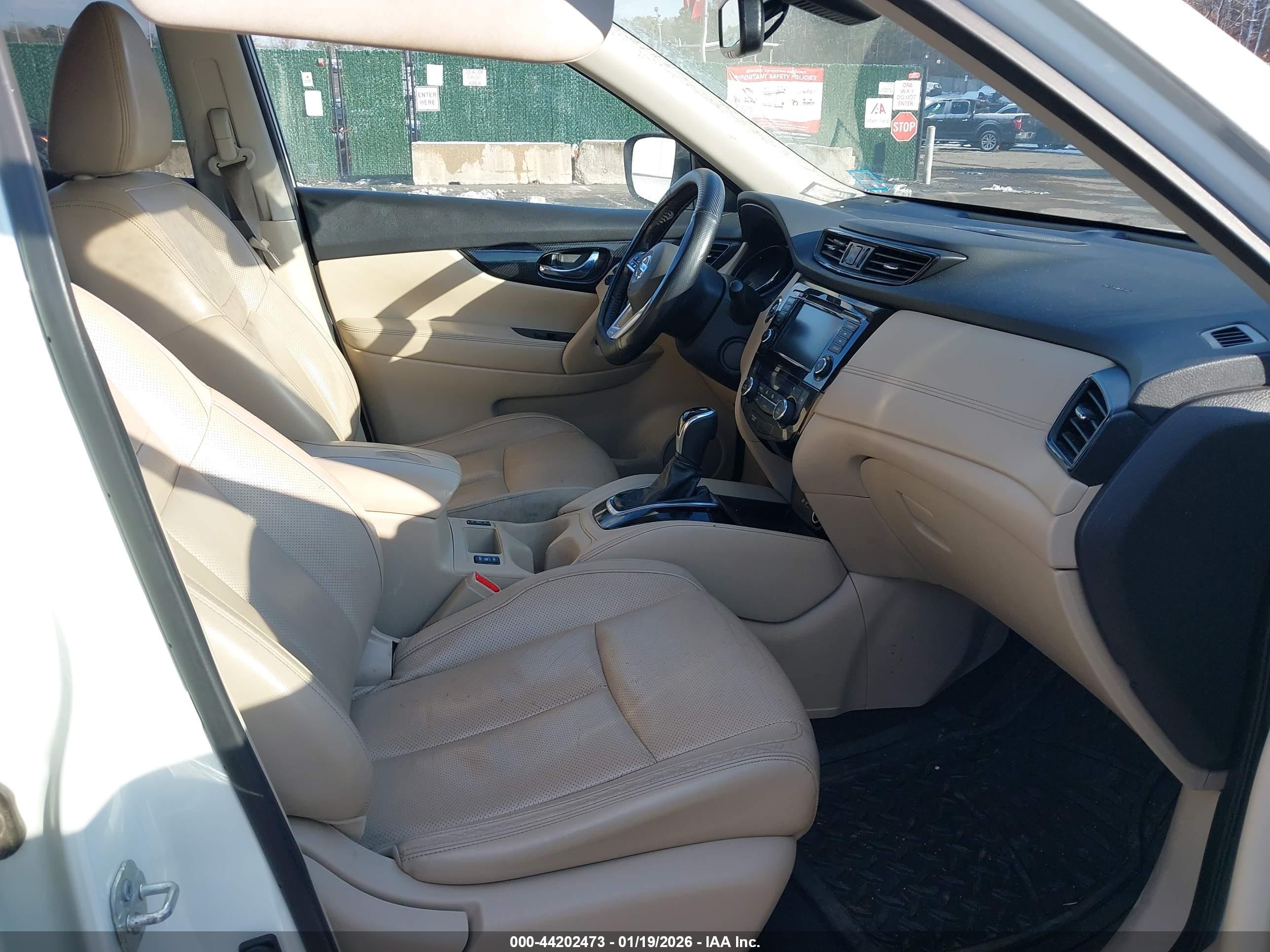 NISSAN ROGUE image 5