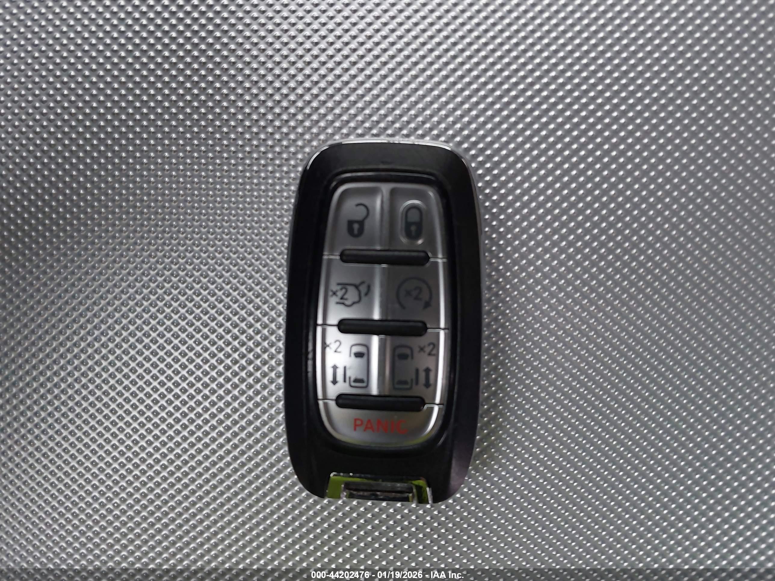 CHRYSLER PACIFICA image 11