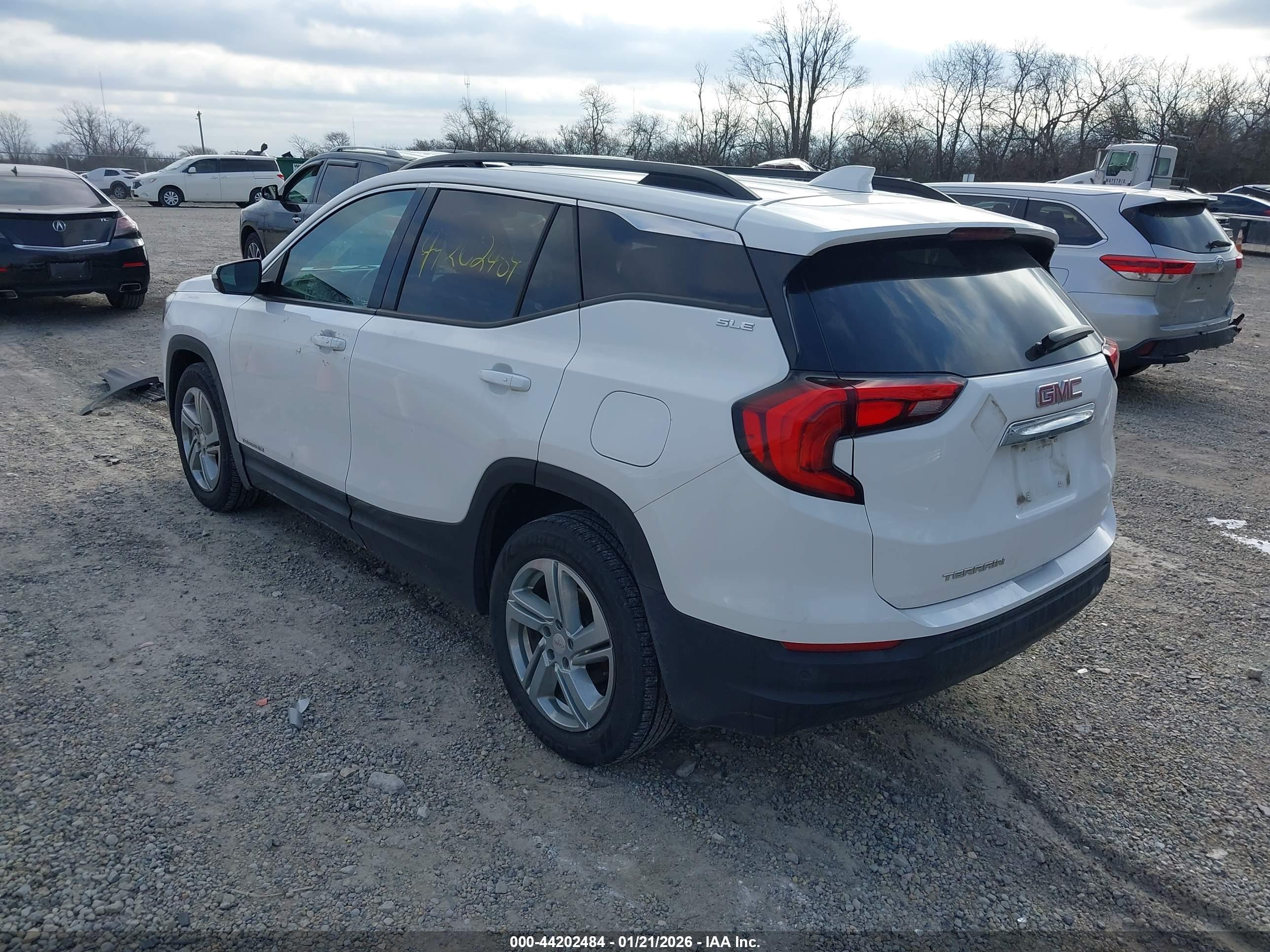 GMC TERRAIN image 3