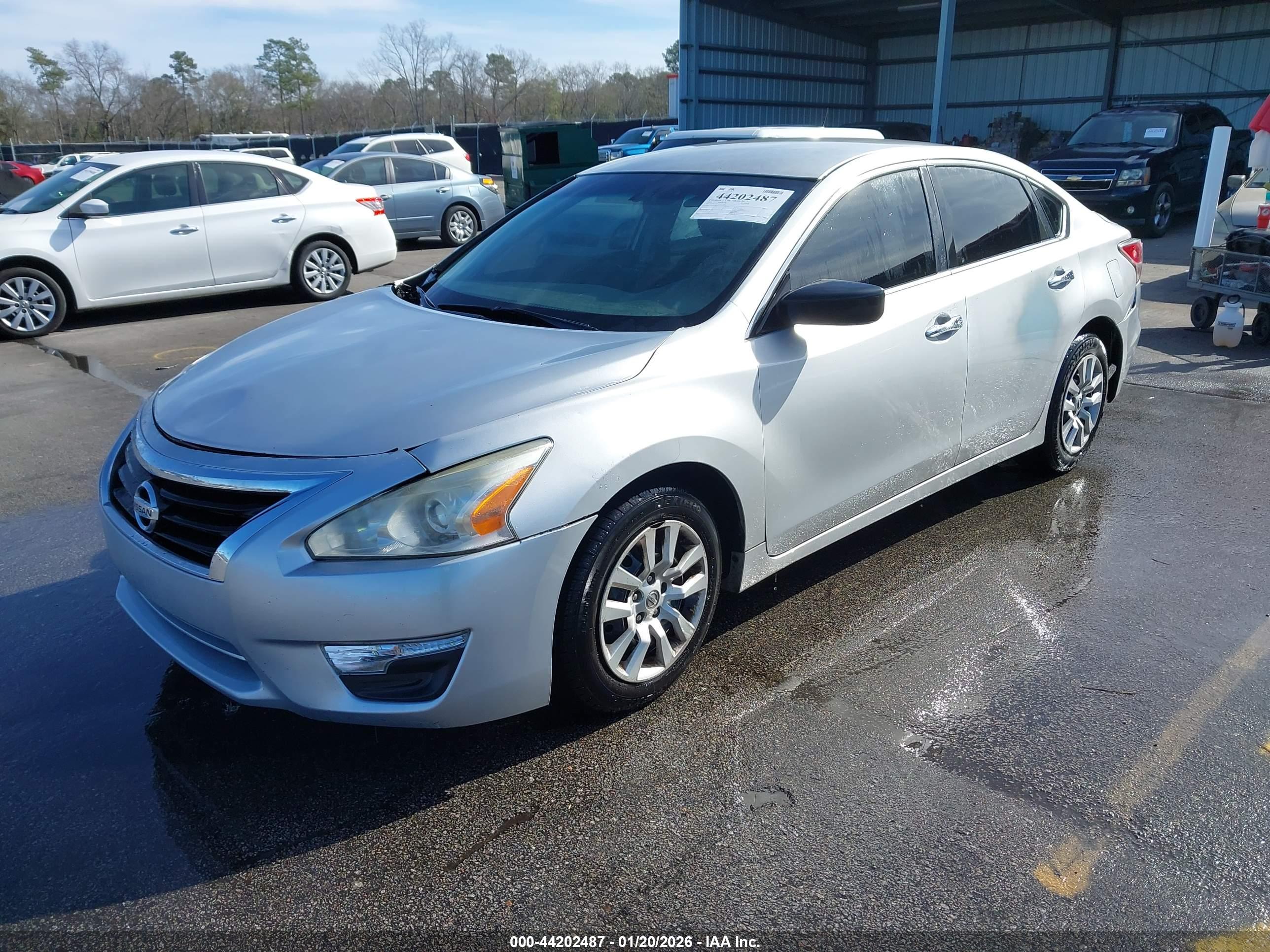 NISSAN ALTIMA image 2