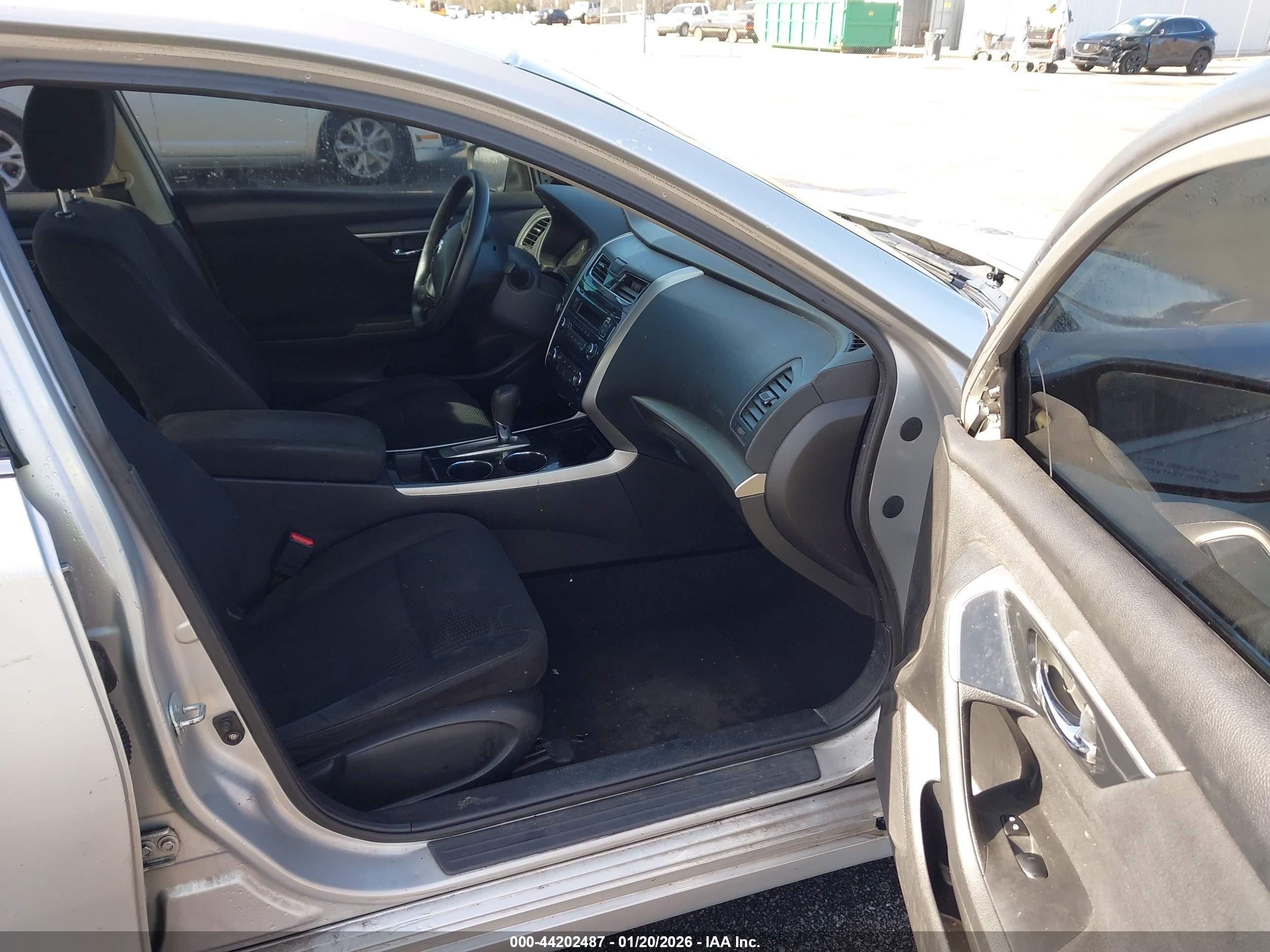 NISSAN ALTIMA image 5