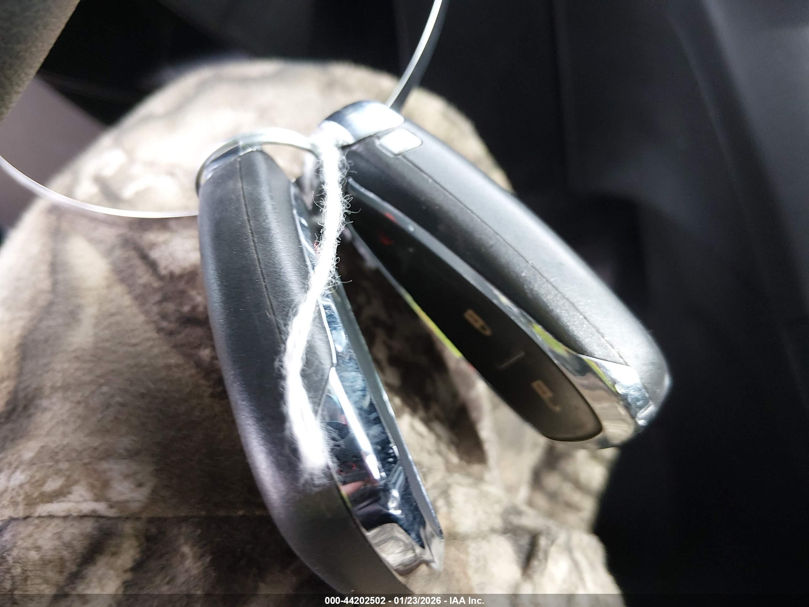CHEVROLET EQUINOX image 11