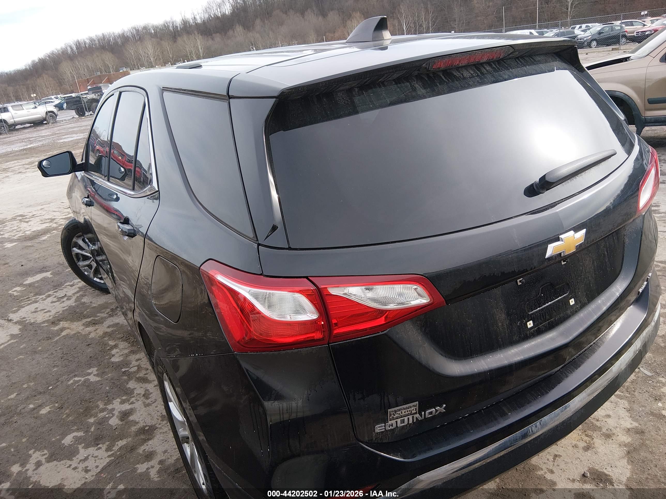 CHEVROLET EQUINOX image 3