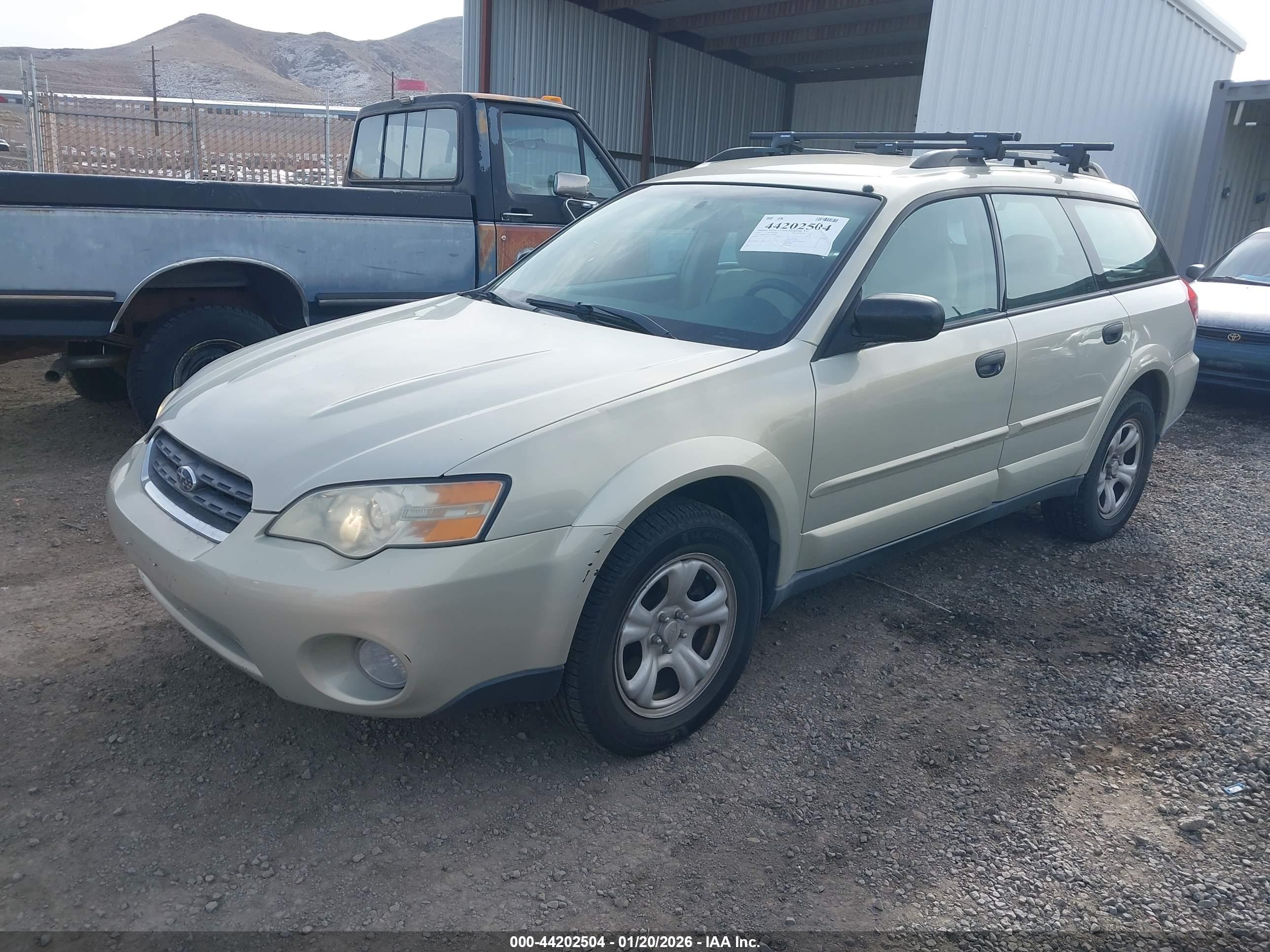 SUBARU OUTBACK image 2