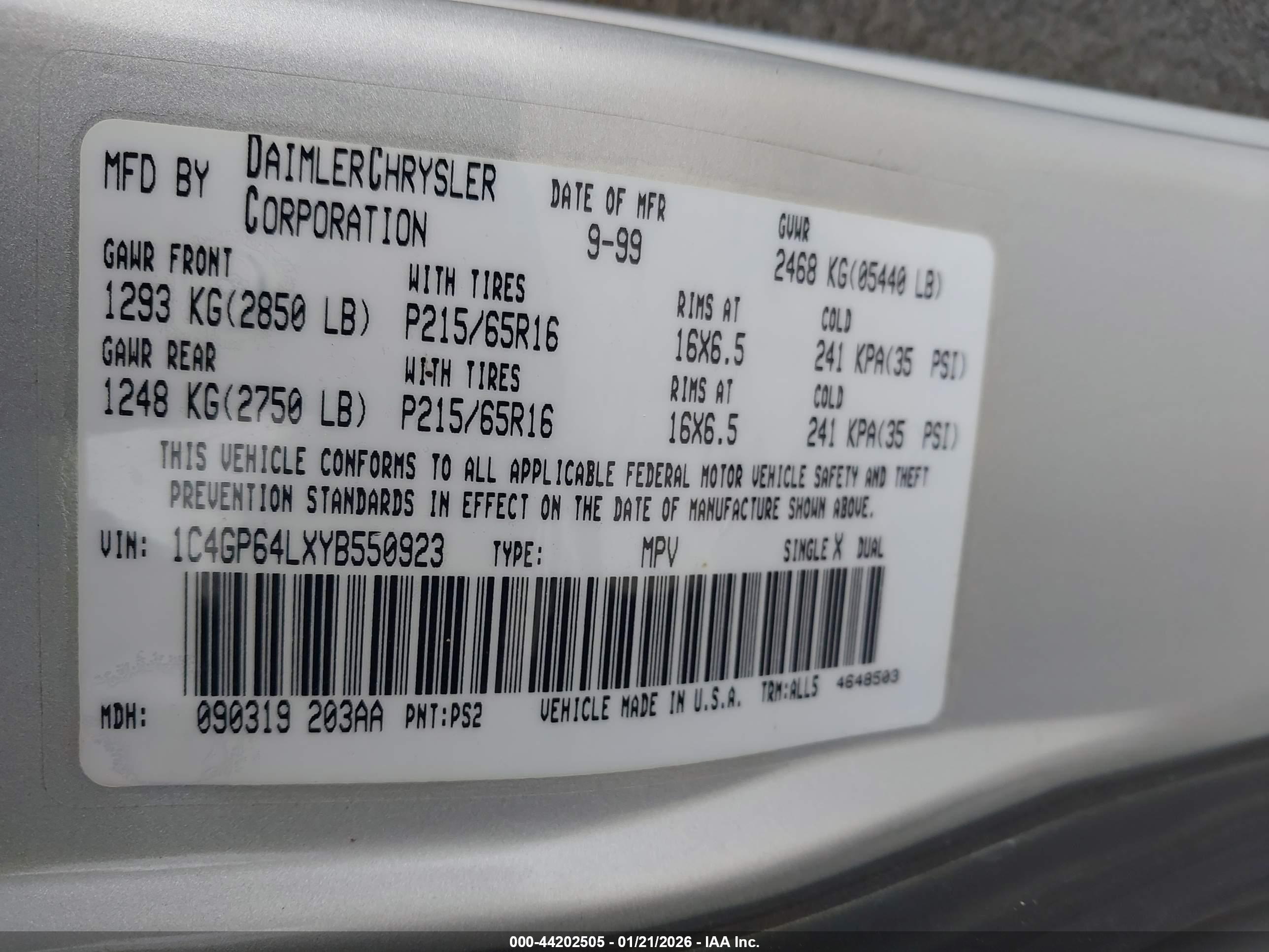 CHRYSLER TOWN image 9