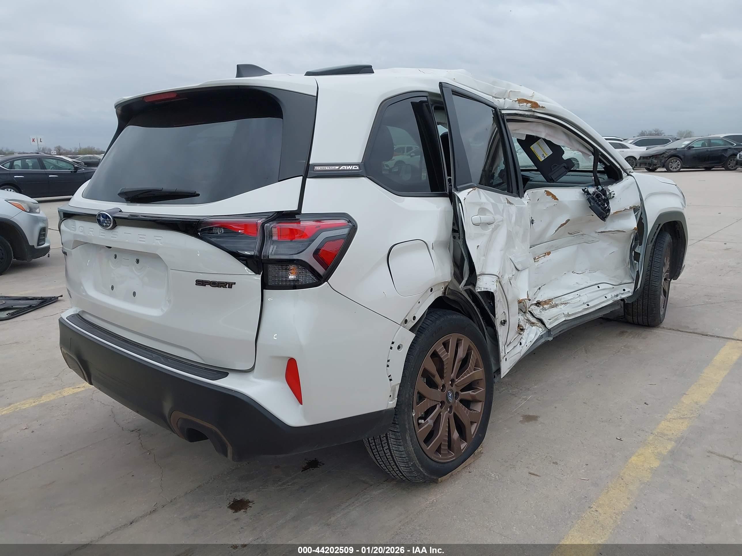 SUBARU FORESTER image 4