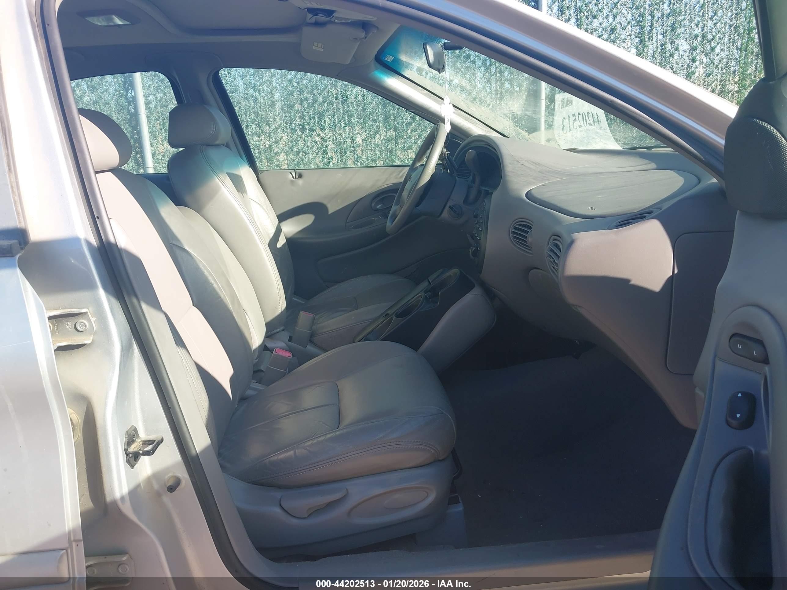 FORD TAURUS image 5