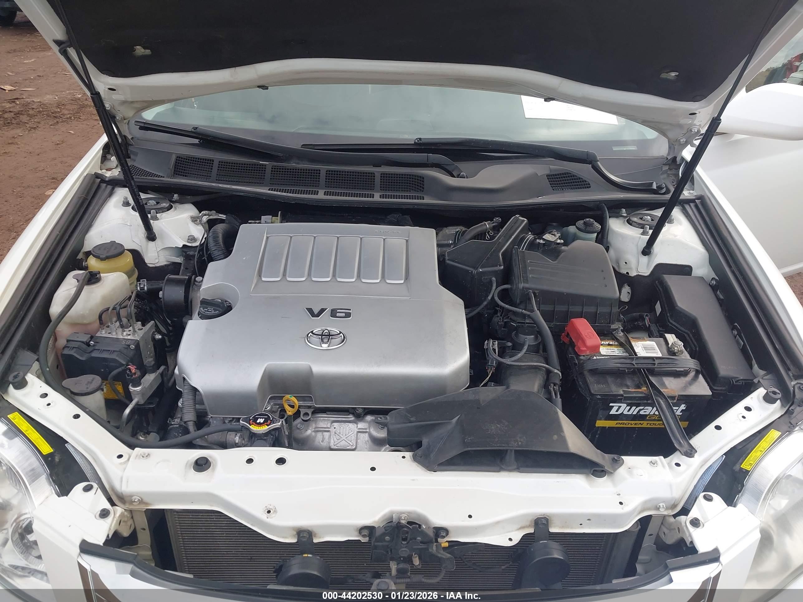 TOYOTA AVALON image 10