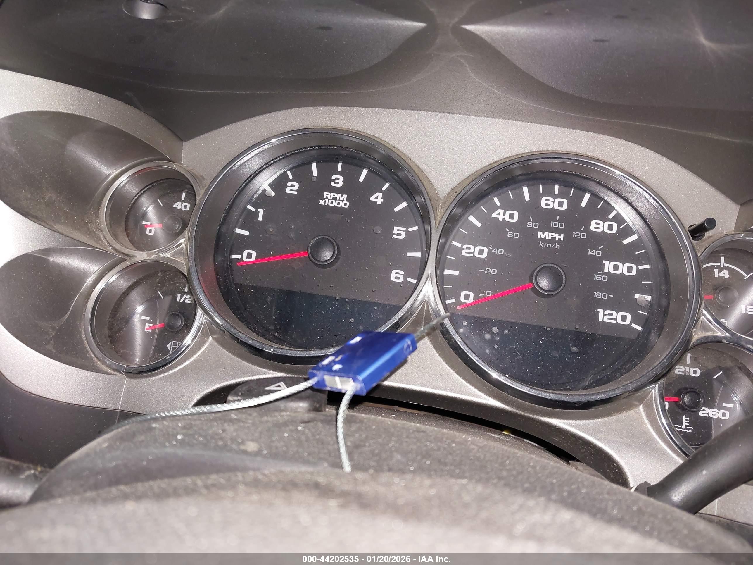 CHEVROLET SILVERADO image 7