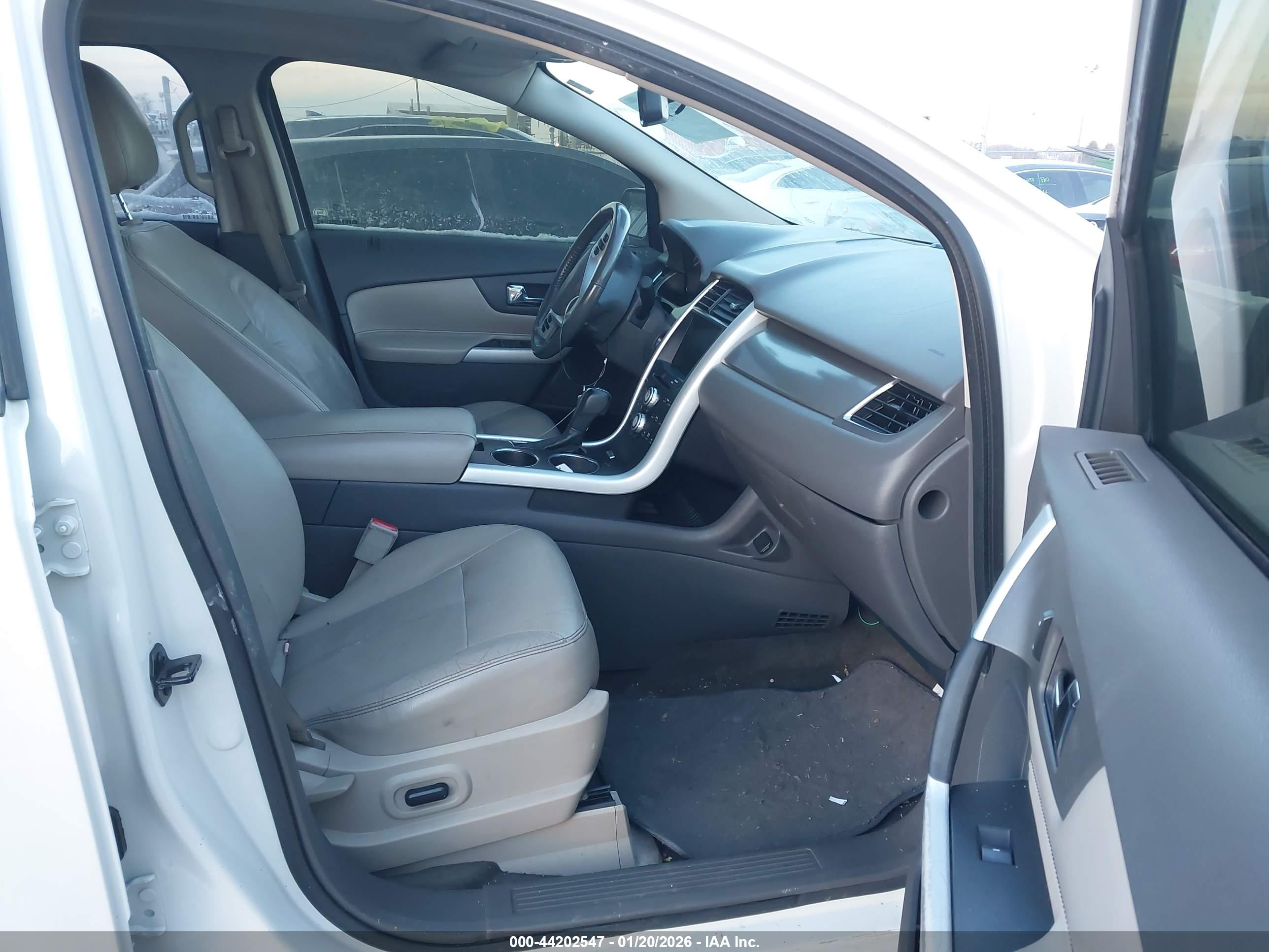 FORD EDGE image 5
