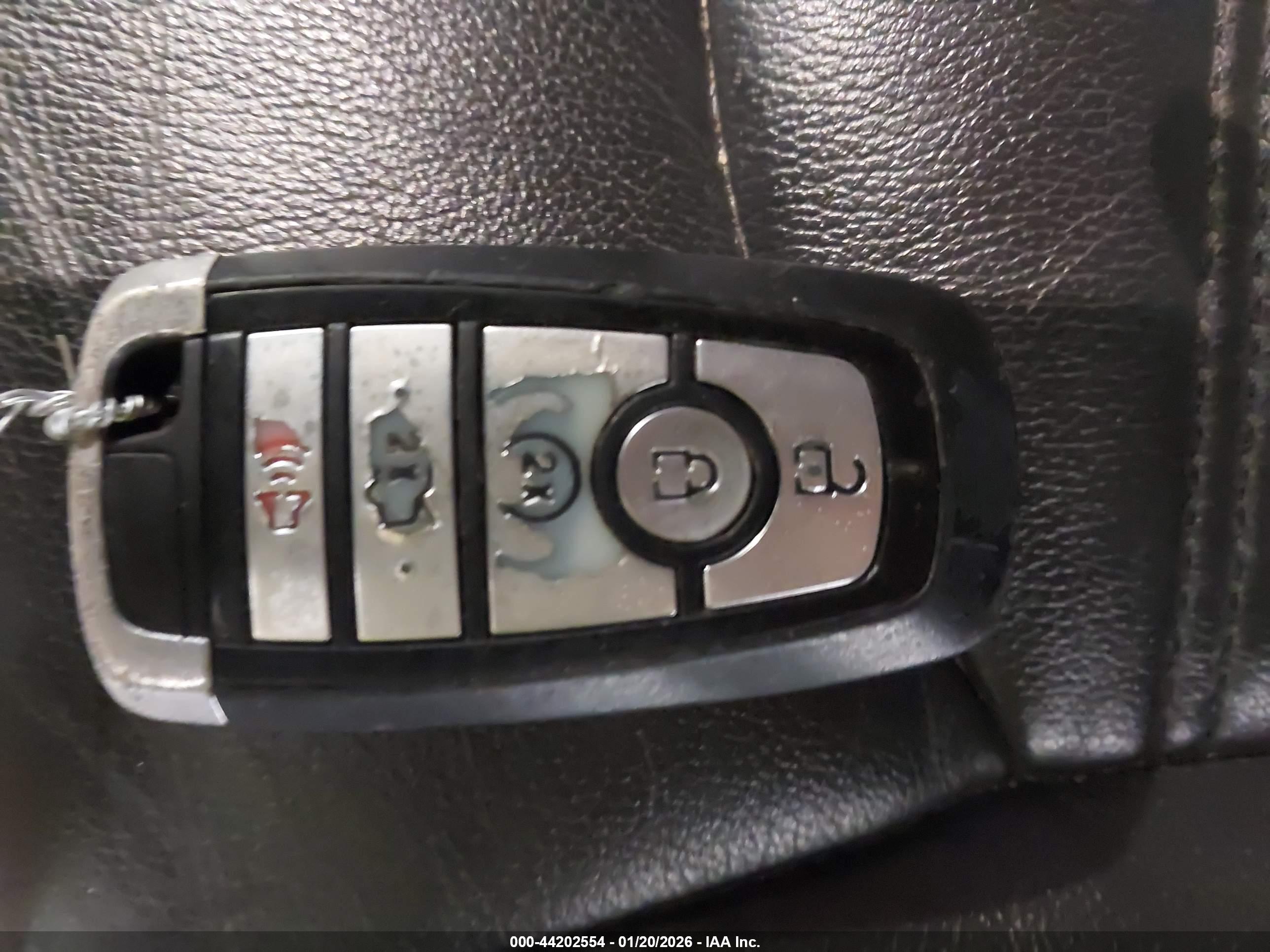 FORD FUSION image 11