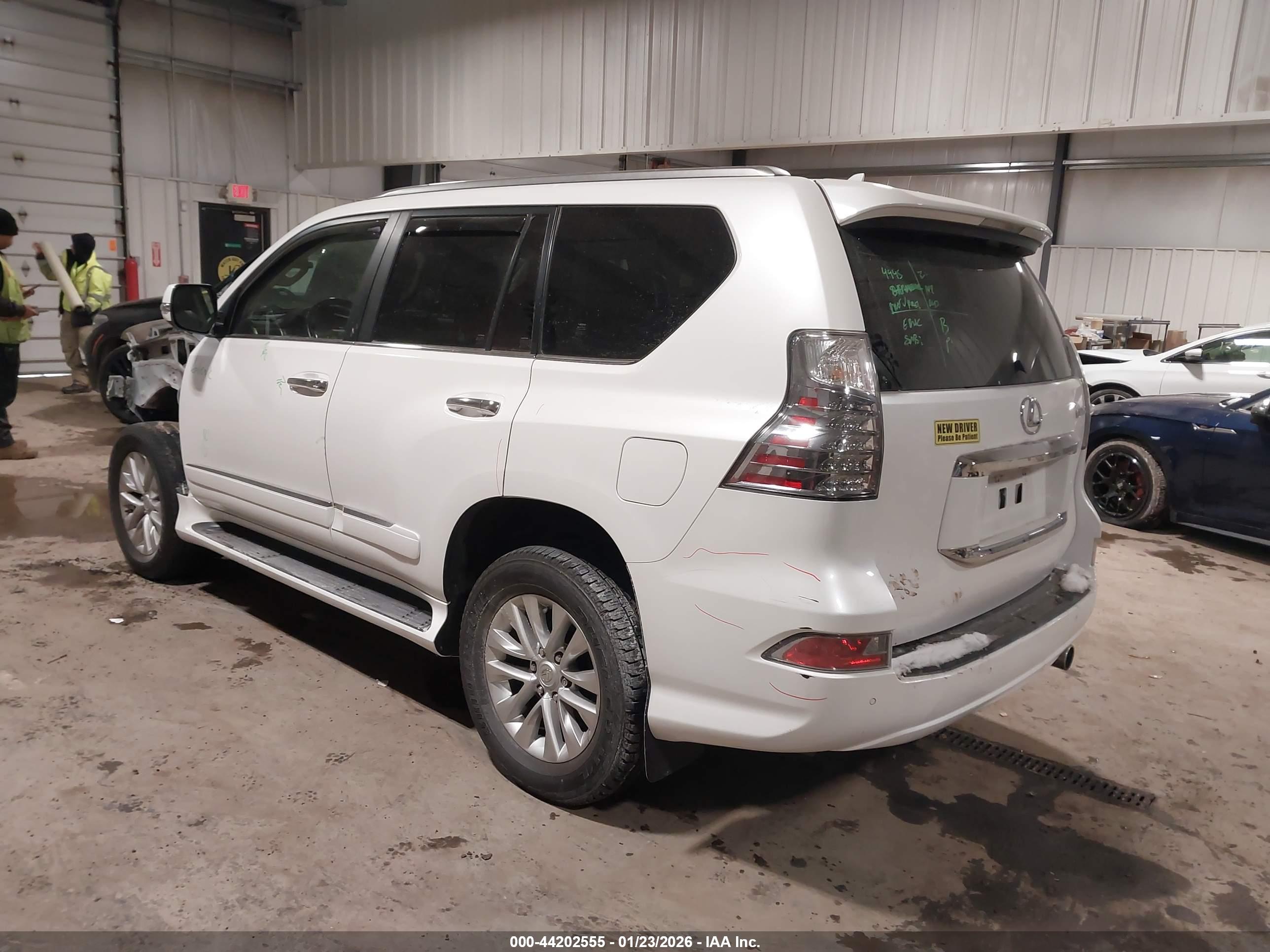 LEXUS GX image 3