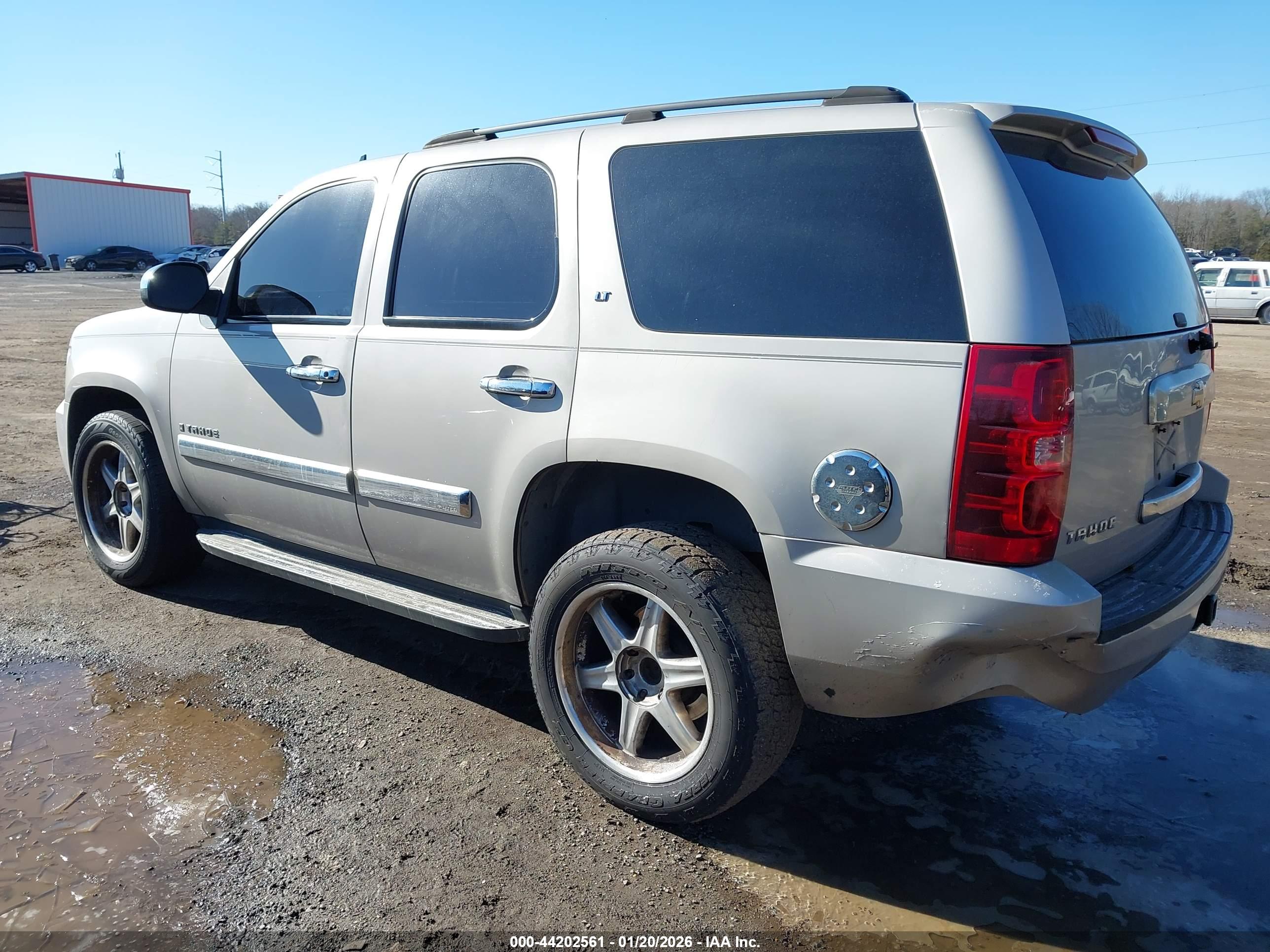 CHEVROLET TAHOE image 3