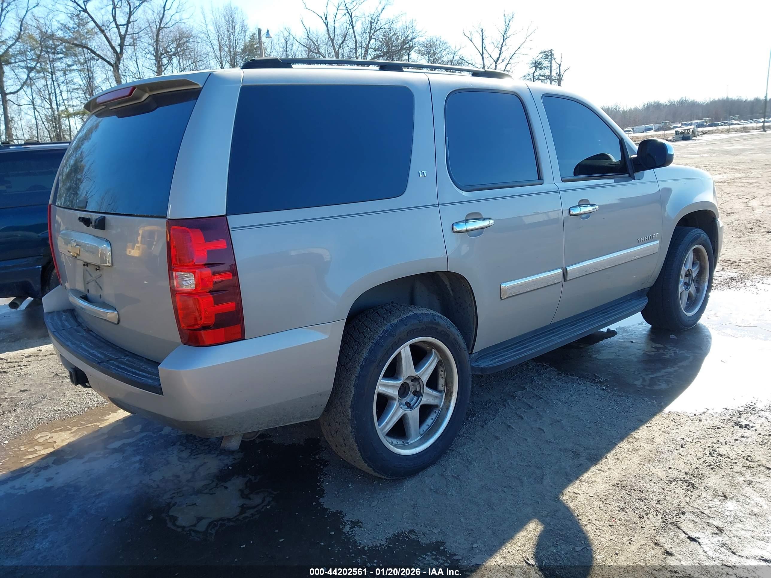 CHEVROLET TAHOE image 4