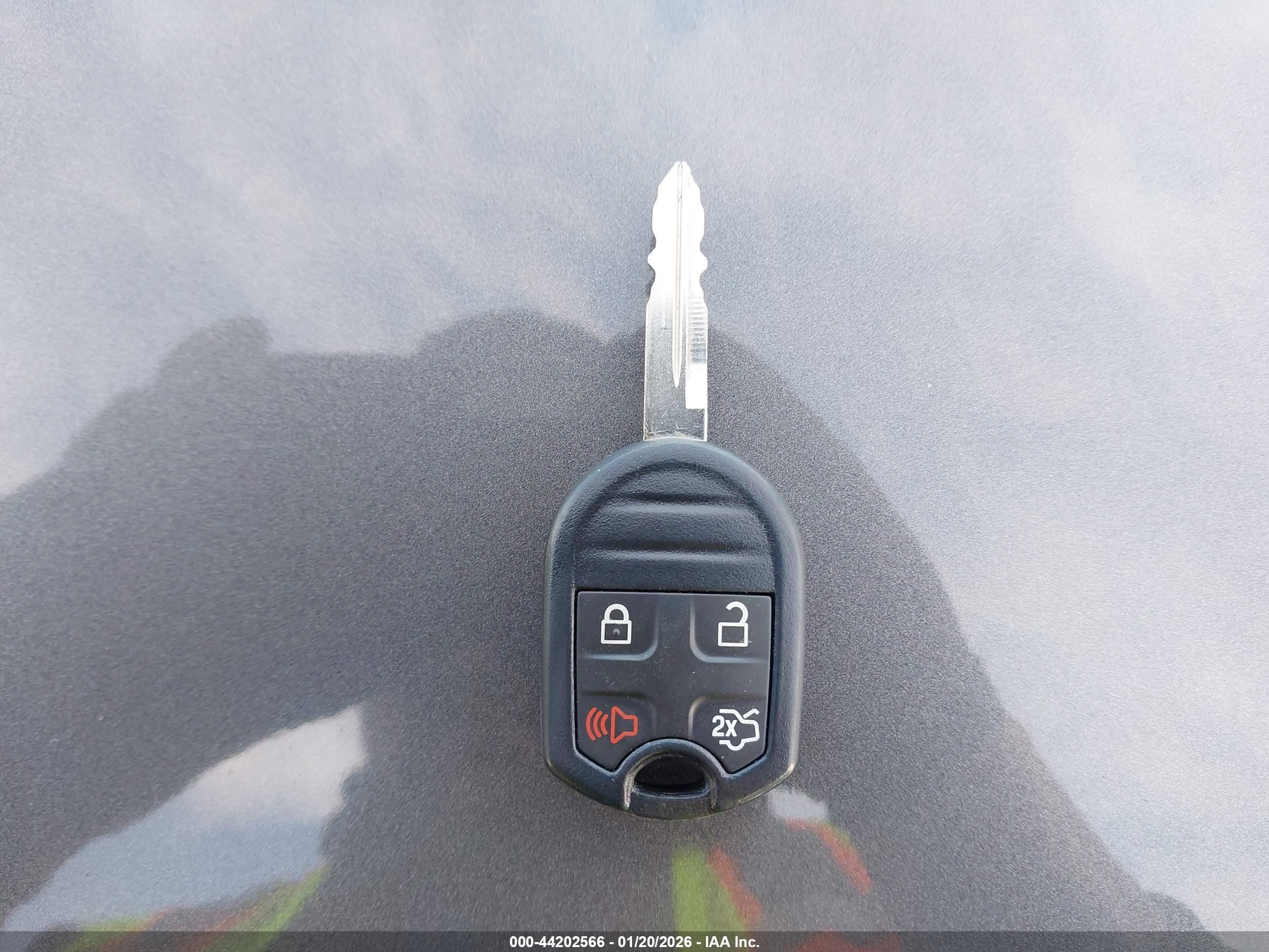 FORD ESCAPE image 11