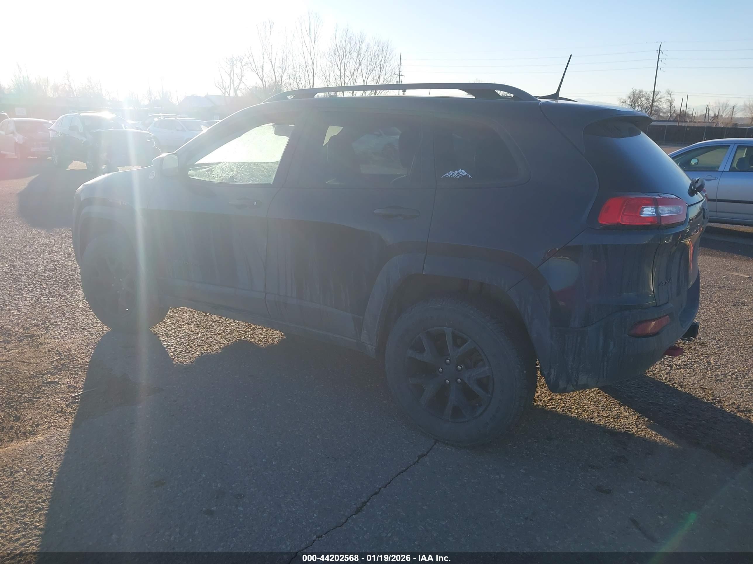 JEEP CHEROKEE image 3
