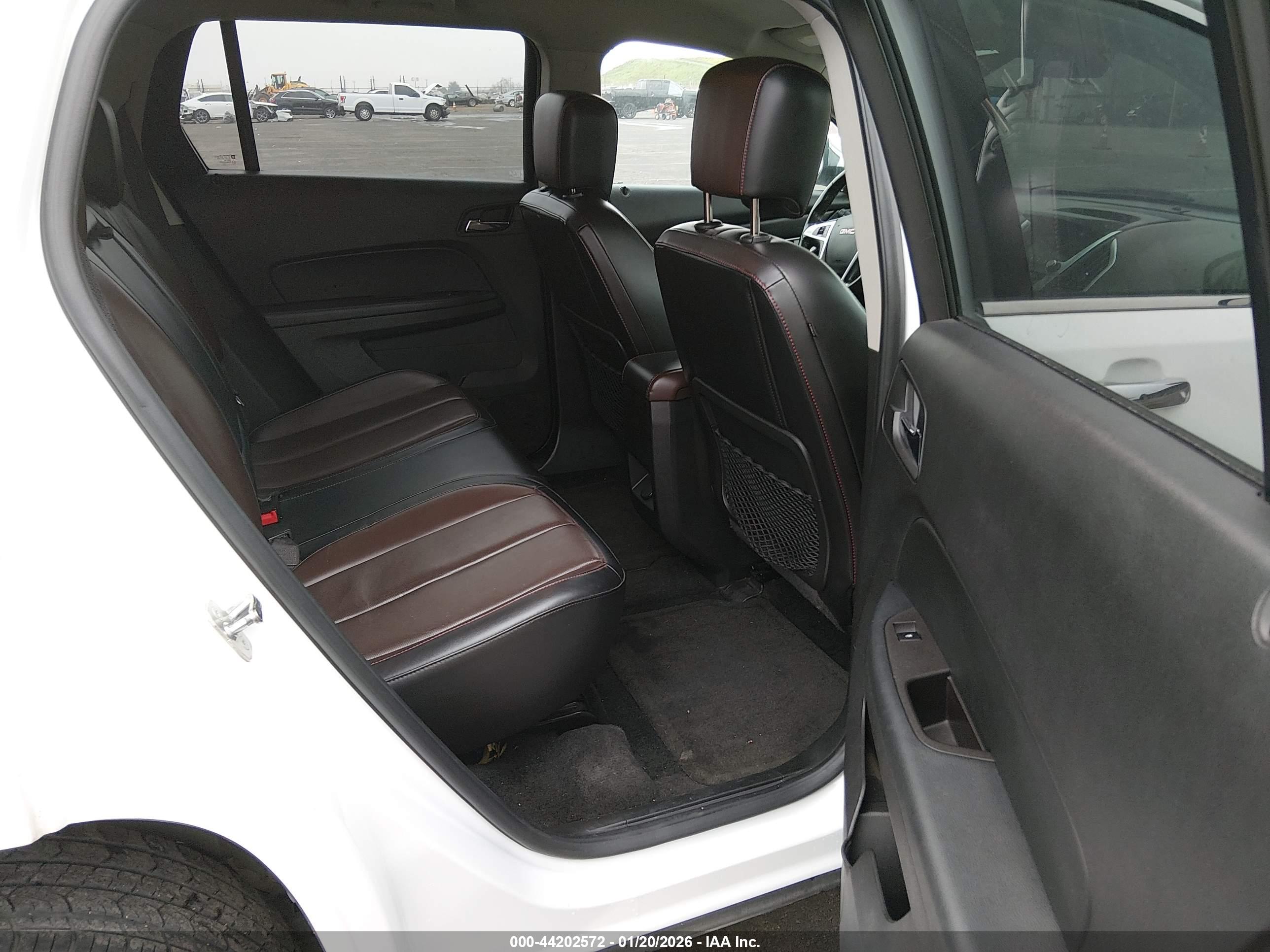 GMC TERRAIN image 8