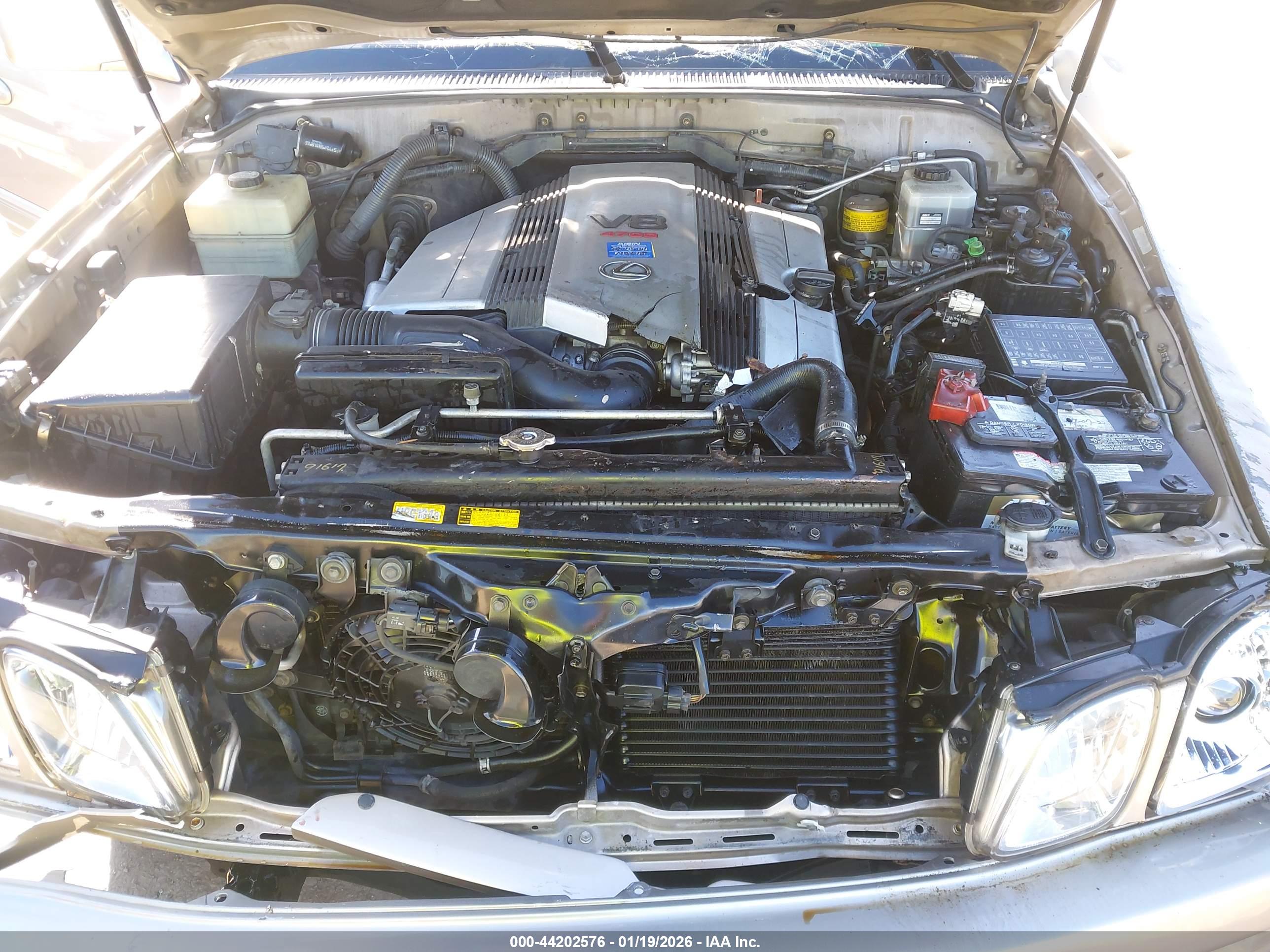 LEXUS LX image 10